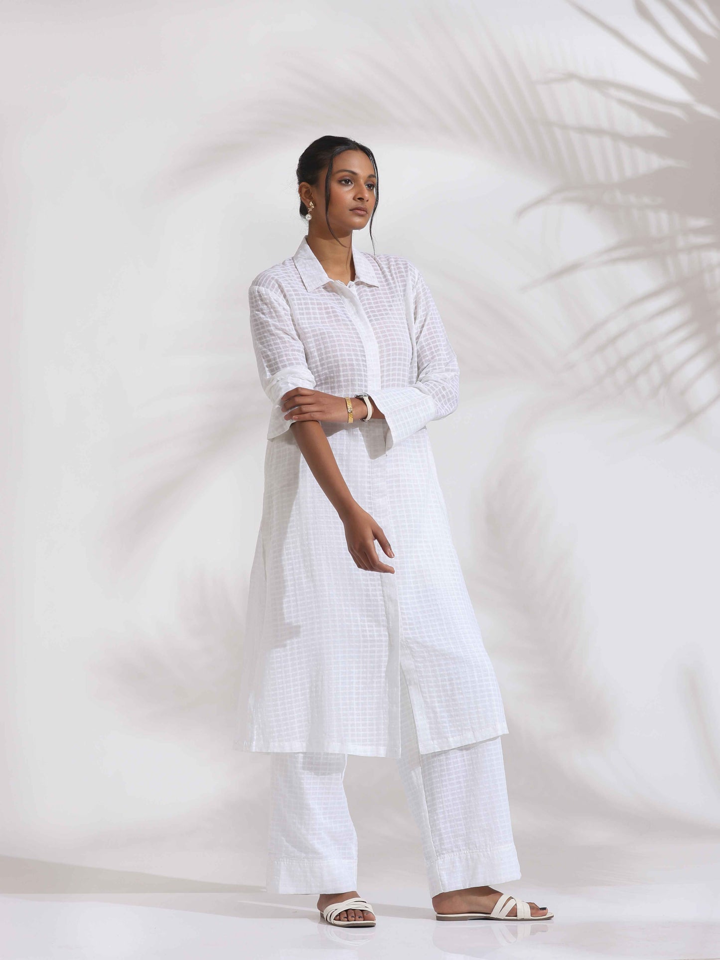 trueBrowns White Check Cotton Kurta Set | Swadesiicart