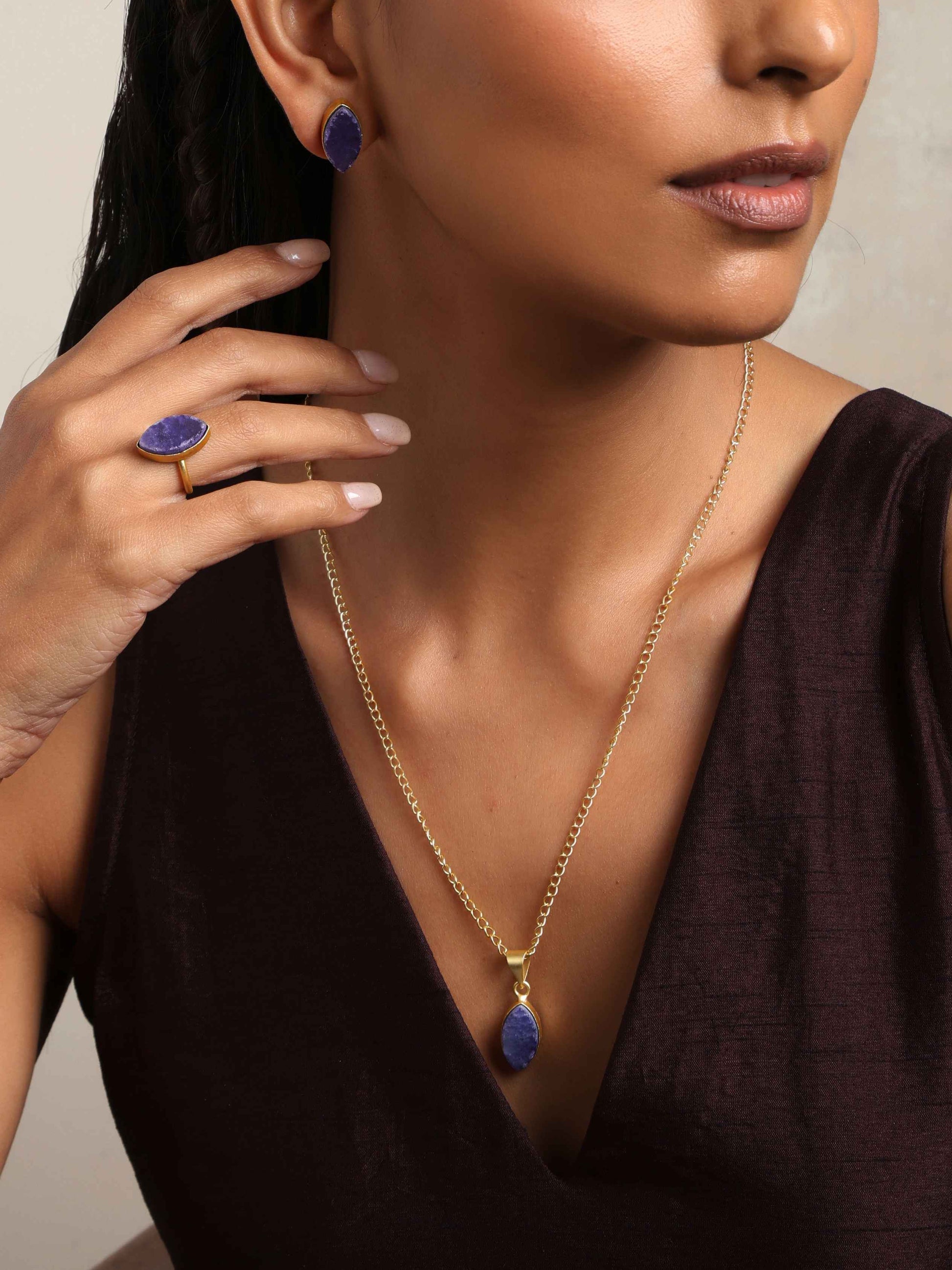 trueBrowns Gold Tone Blue Stone Pendant Set - Swadesiicart