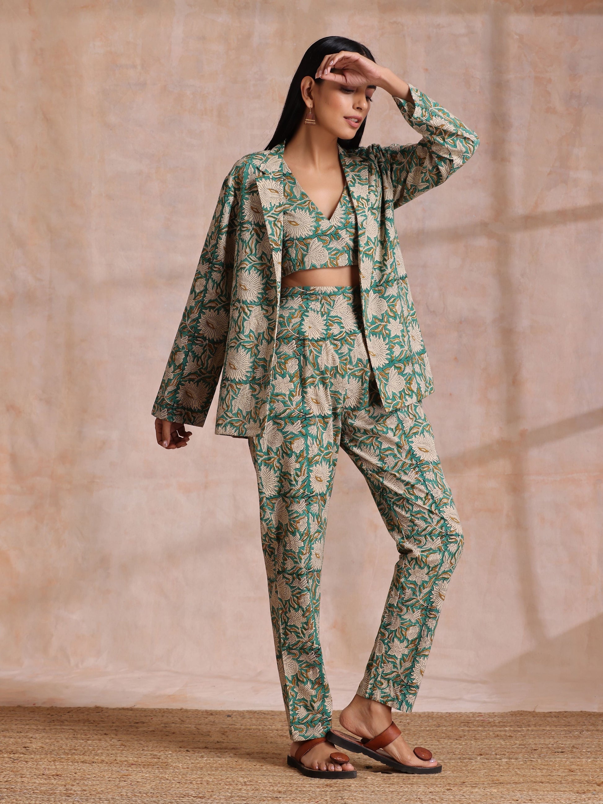 trueBrowns Fern Green Overall Floral Block Print Cotton Pant Suit Set | Swadesiicart