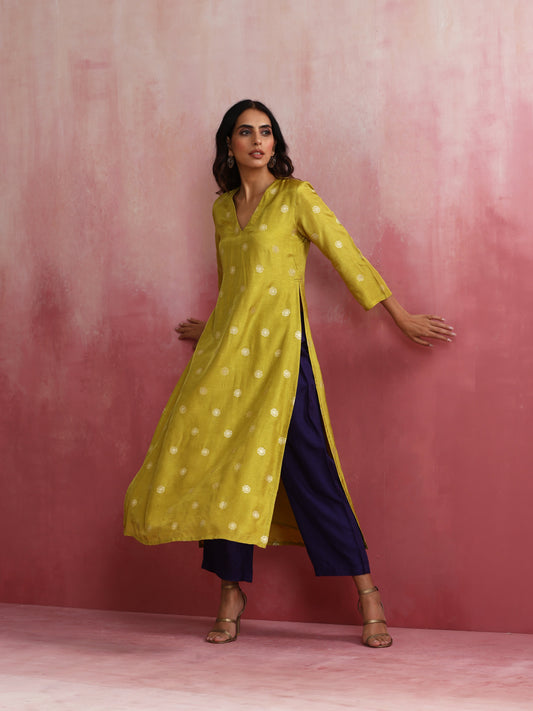 trueBrowns Lime Viscose Silk Kurta Set | Swadesiicart