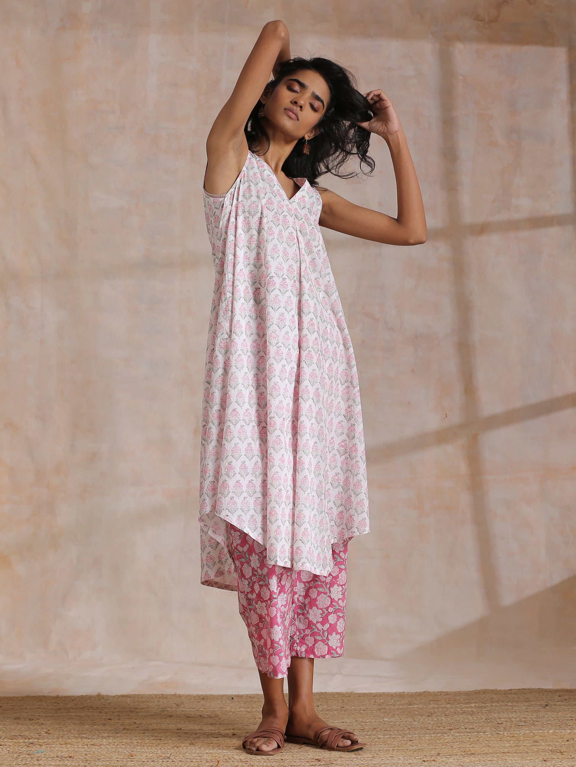 trueBrowns Pink Green Floral On White Block Print Cotton Sleeveless Flared Kurta Pant Set | Swadesiicart