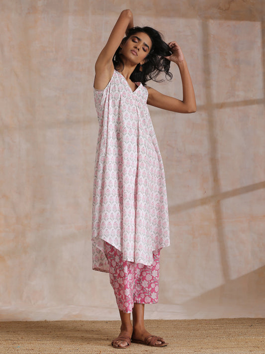 trueBrowns Pink Green Floral On White Block Print Cotton Sleeveless Flared Kurta Pant Set | Swadesiicart