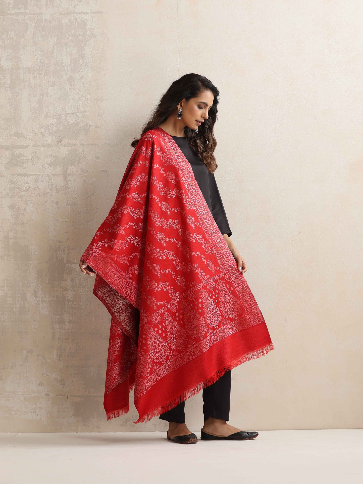 trueBrowns Red Woollen Stole | Swadesiicart