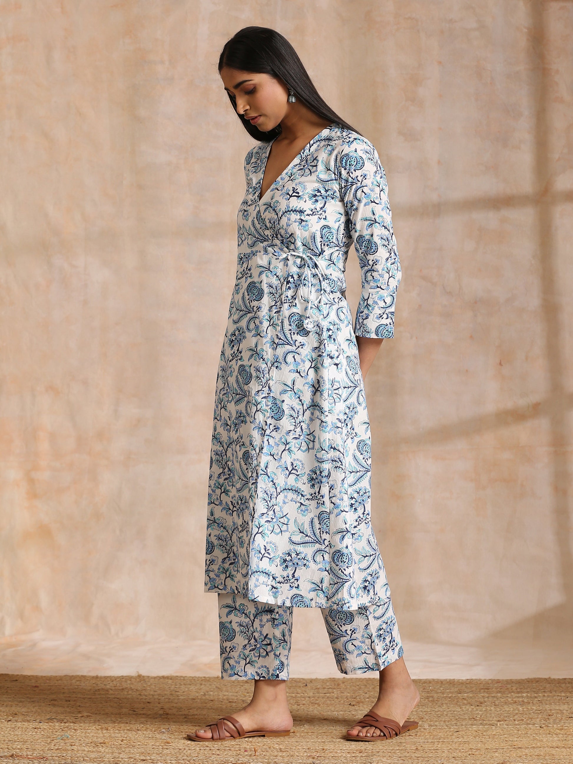 trueBrowns White With Overall Blue Print Cotton Angrakha Kurta Pant Set | Swadesiicart