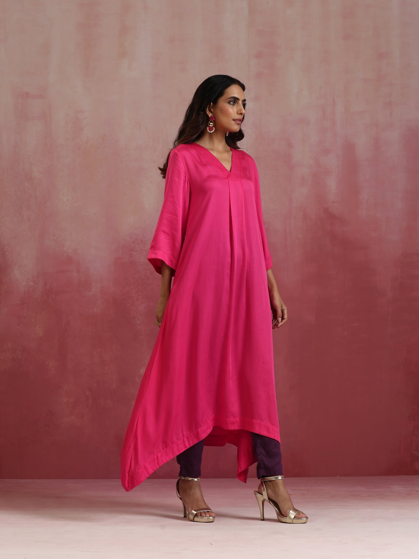 trueBrowns Pink Modal Boxpleat Kurta Set | Swadesiicart