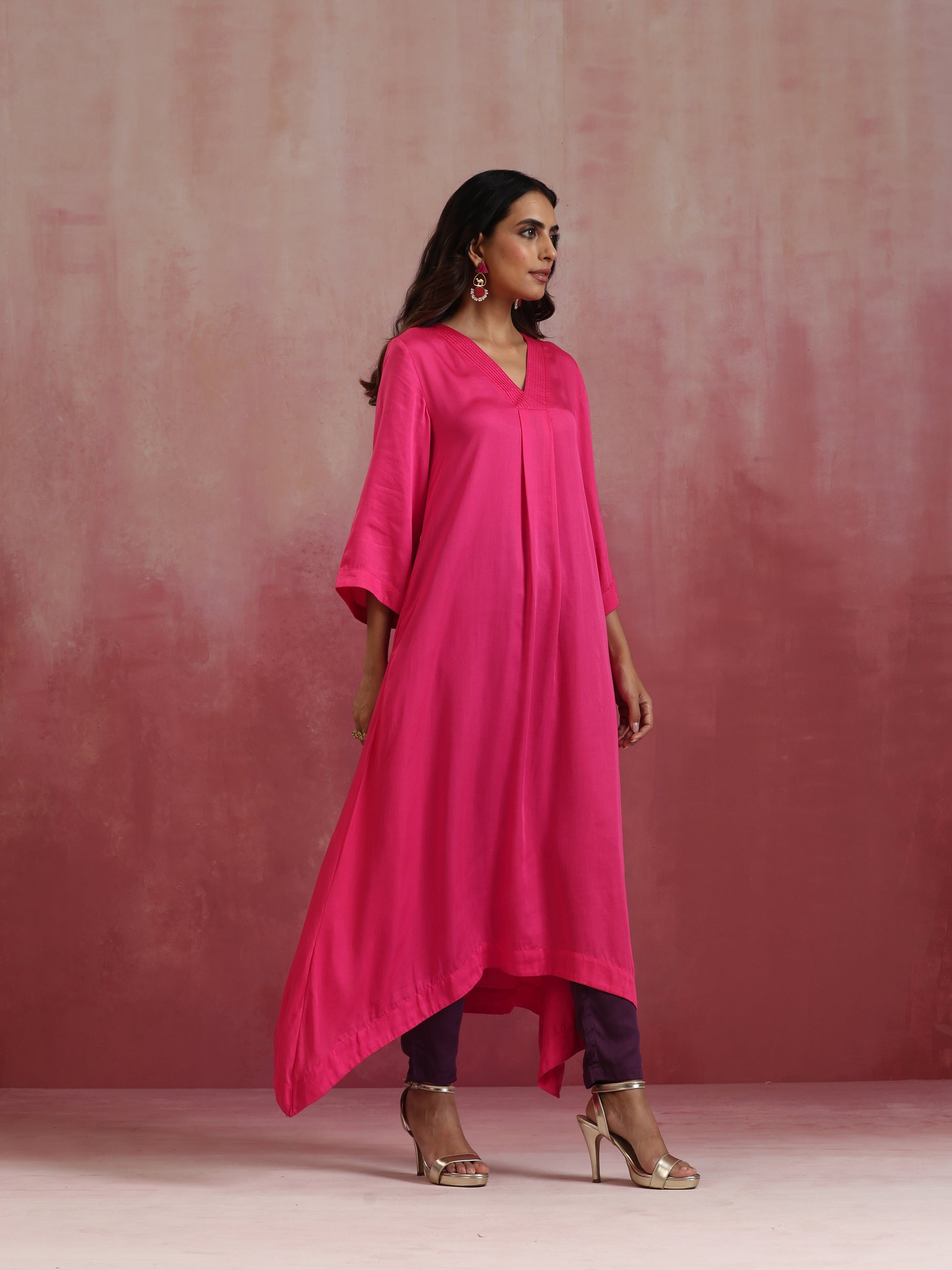 trueBrowns Pink Modal Boxpleat Kurta Set | Swadesiicart