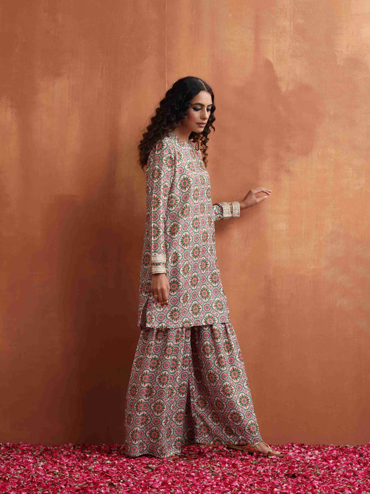 trueBrowns Off White Geometric Print Sharara Set | Swadesiicart