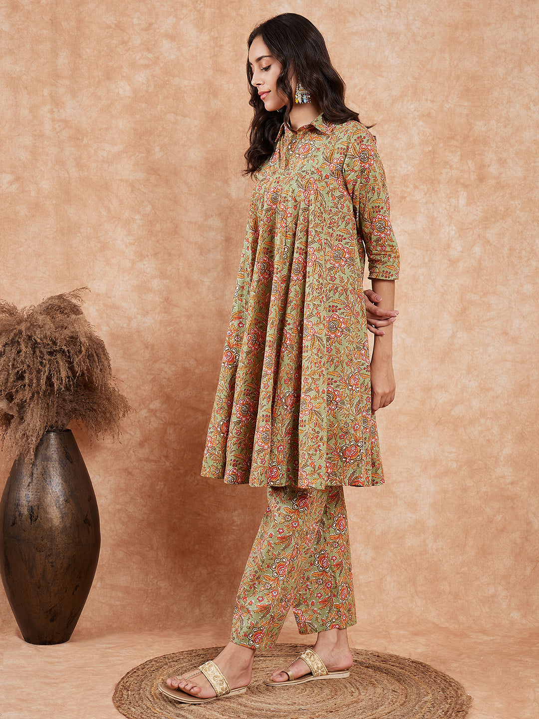 InWeave Women's Pear Green Orange Floral Print Flared Kurta Pant Set - Swadesiicart