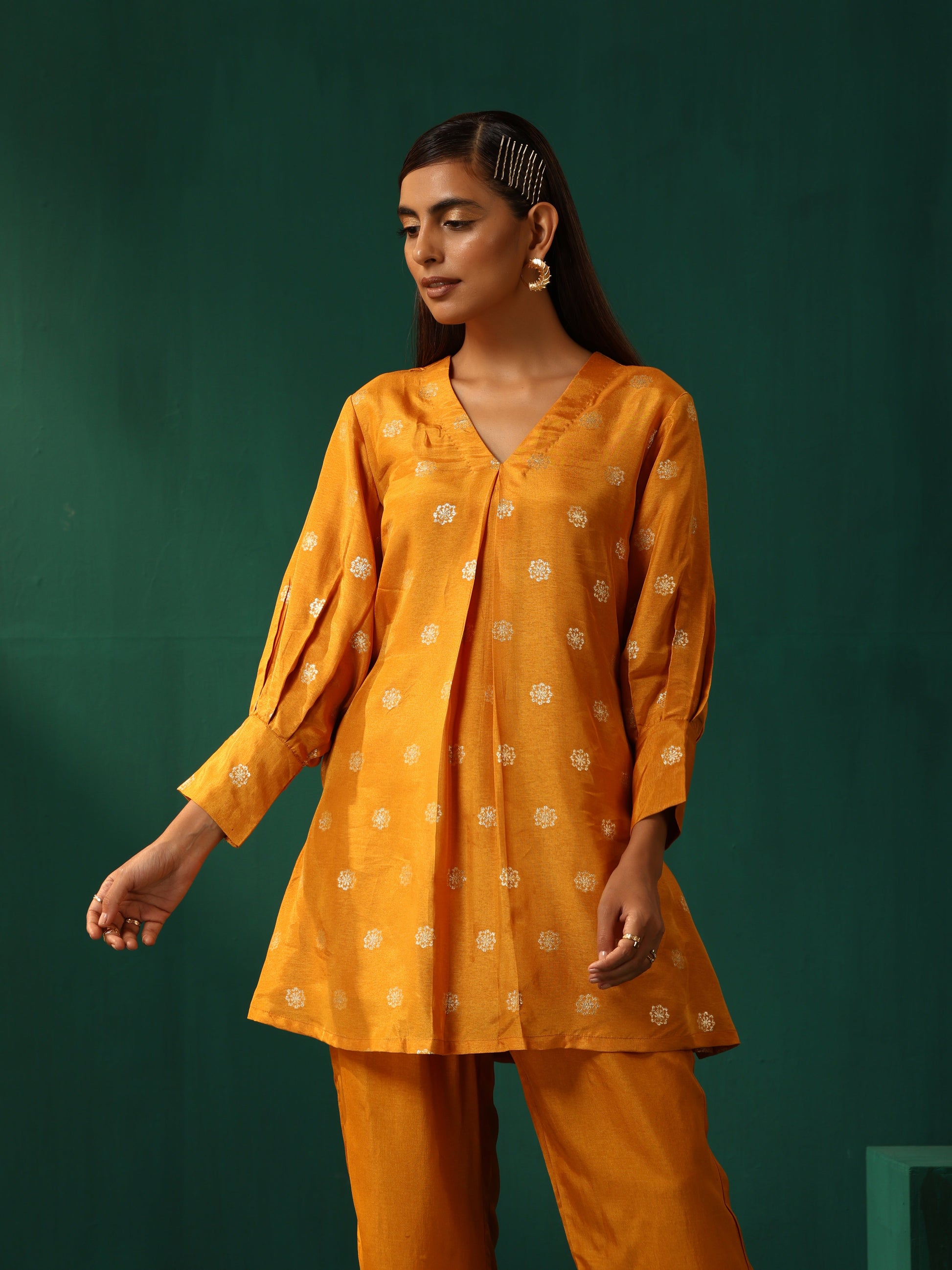 trueBrowns Mustard Geometric Floral Viscose Silk Front Pleat Co-ord Set - Swadesiicart