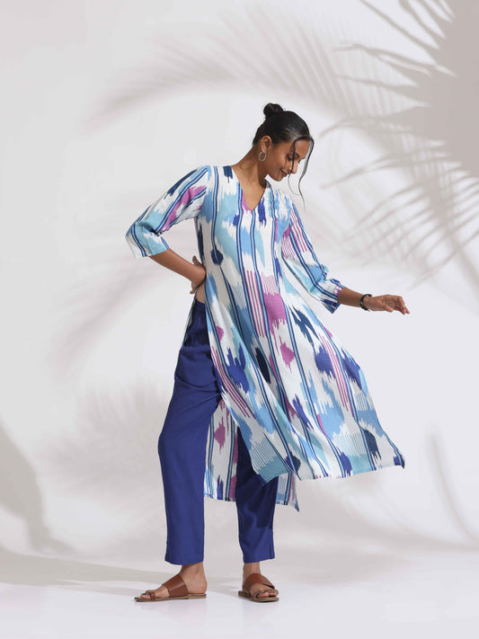 trueBrowns Blue Ikat Print Muslin Kurta Set | Swadesiicart
