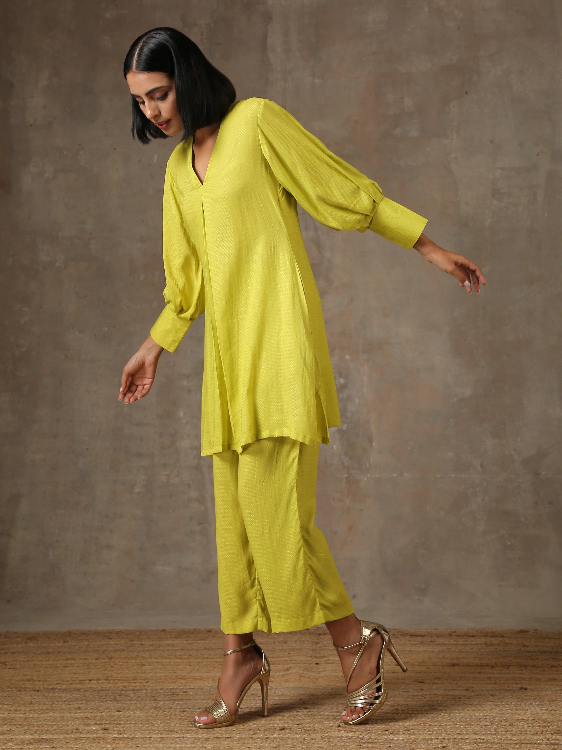 trueBrowns The Penelope - Lime Green Solid Textured Co-Ord Set - Swadesiicart