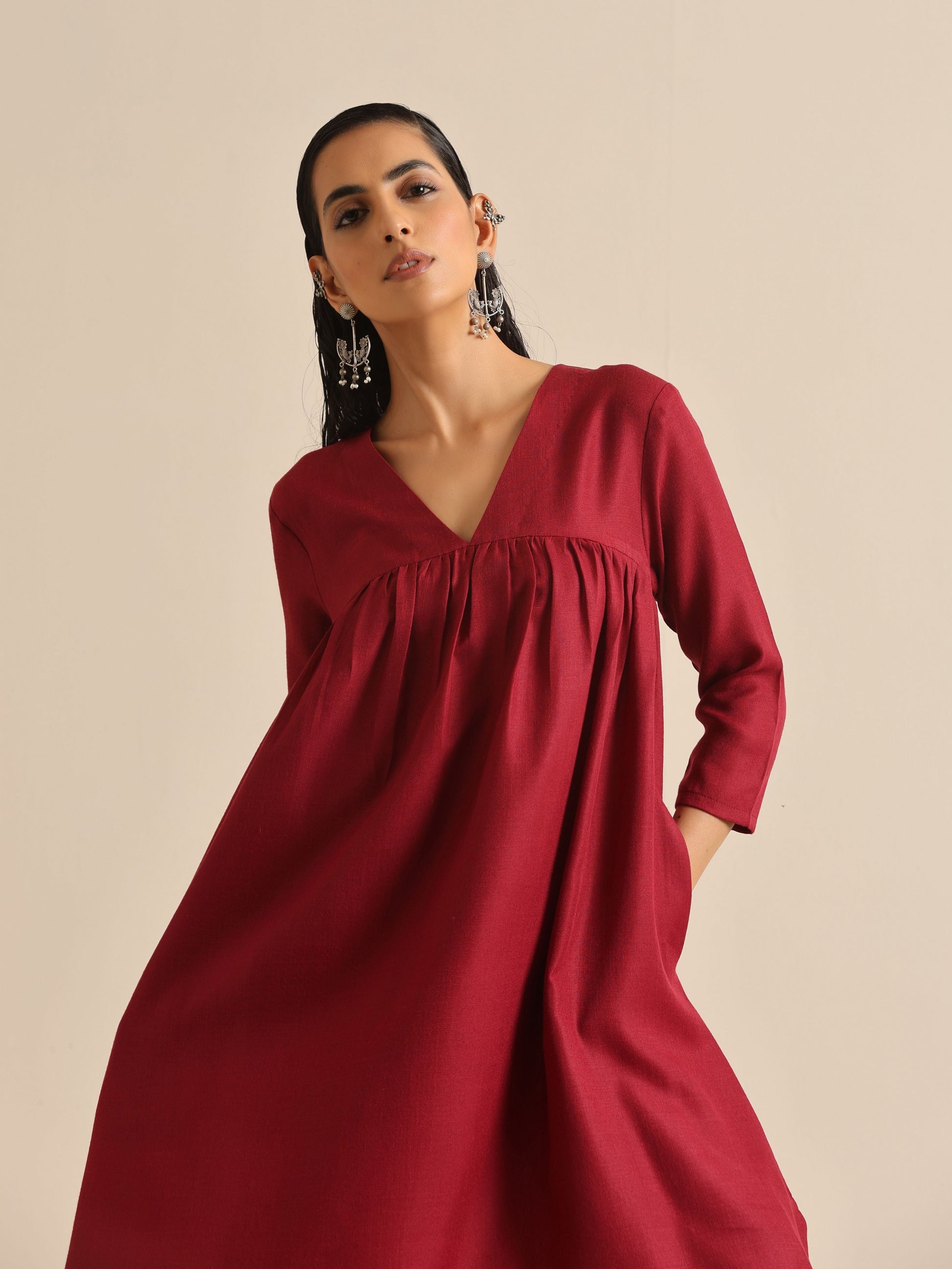 trueBrowns Maroon Slub Gathered Kurta Pant Set | Swadesiicart