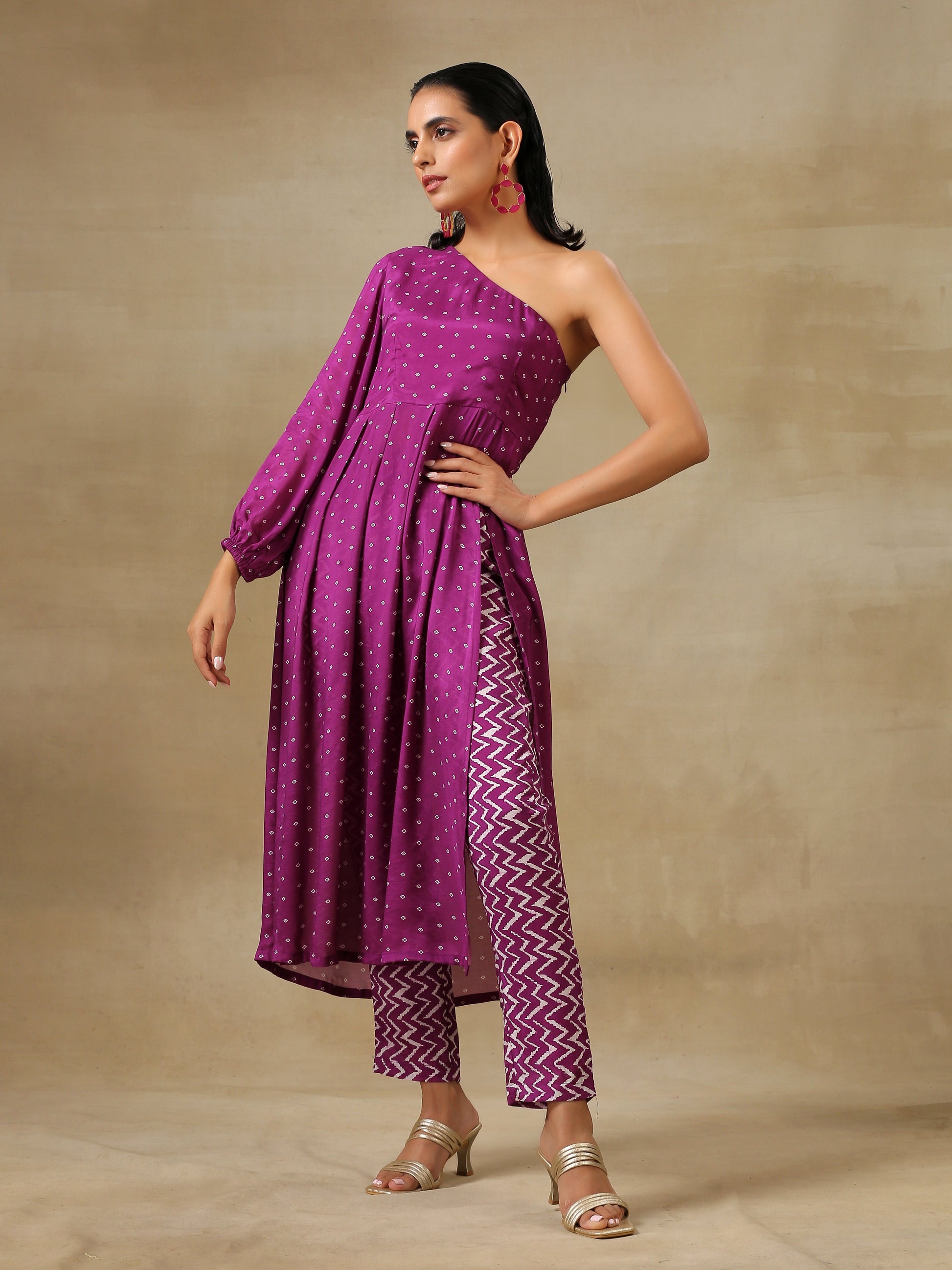 trueBrowns Purple Bandhani Printed Silk One Shoulder Kurta Pant Set | Swadesiicart