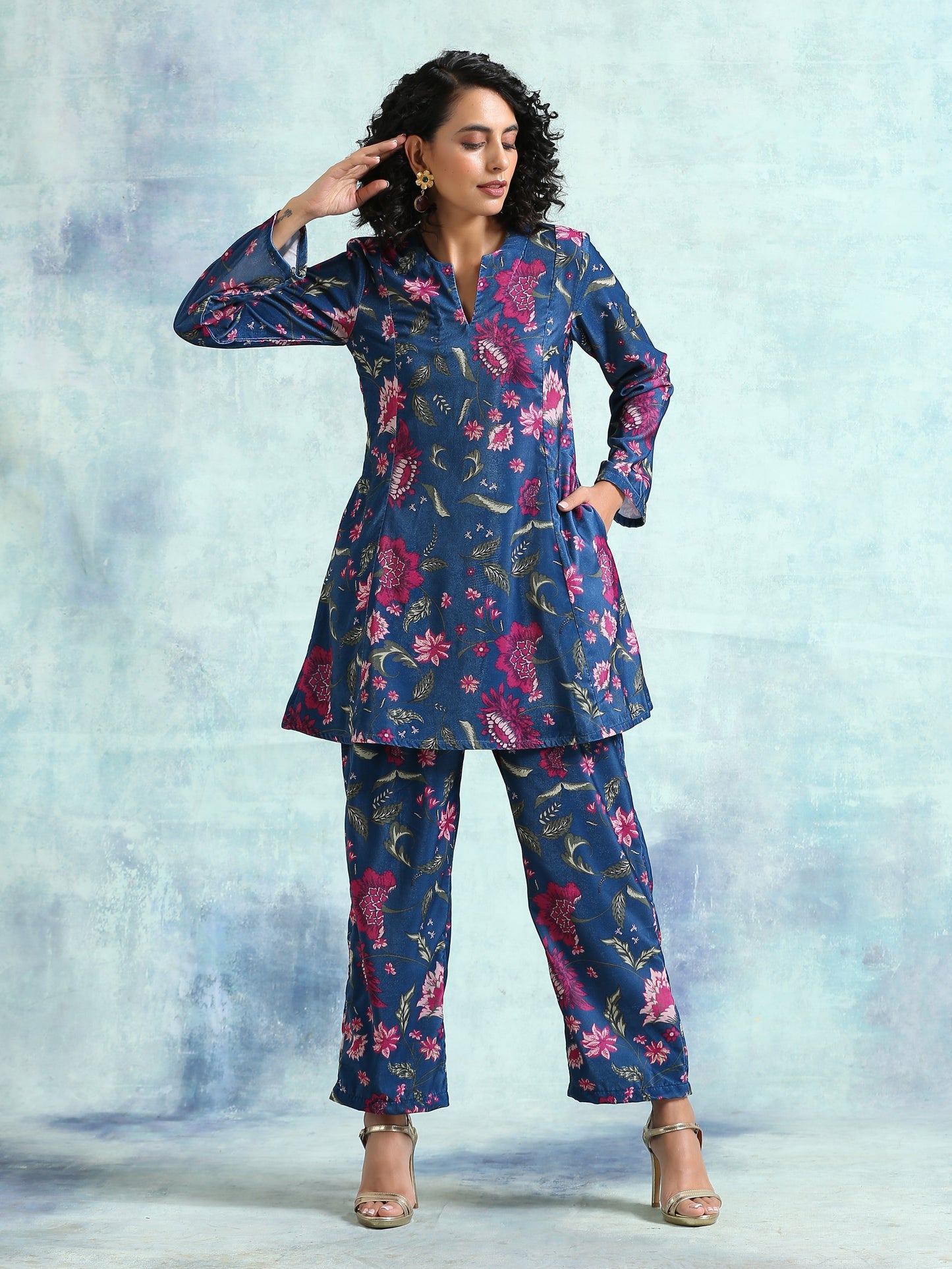 trueBrowns Blue Printed Velvet Co-Ord Set - Swadesiicart