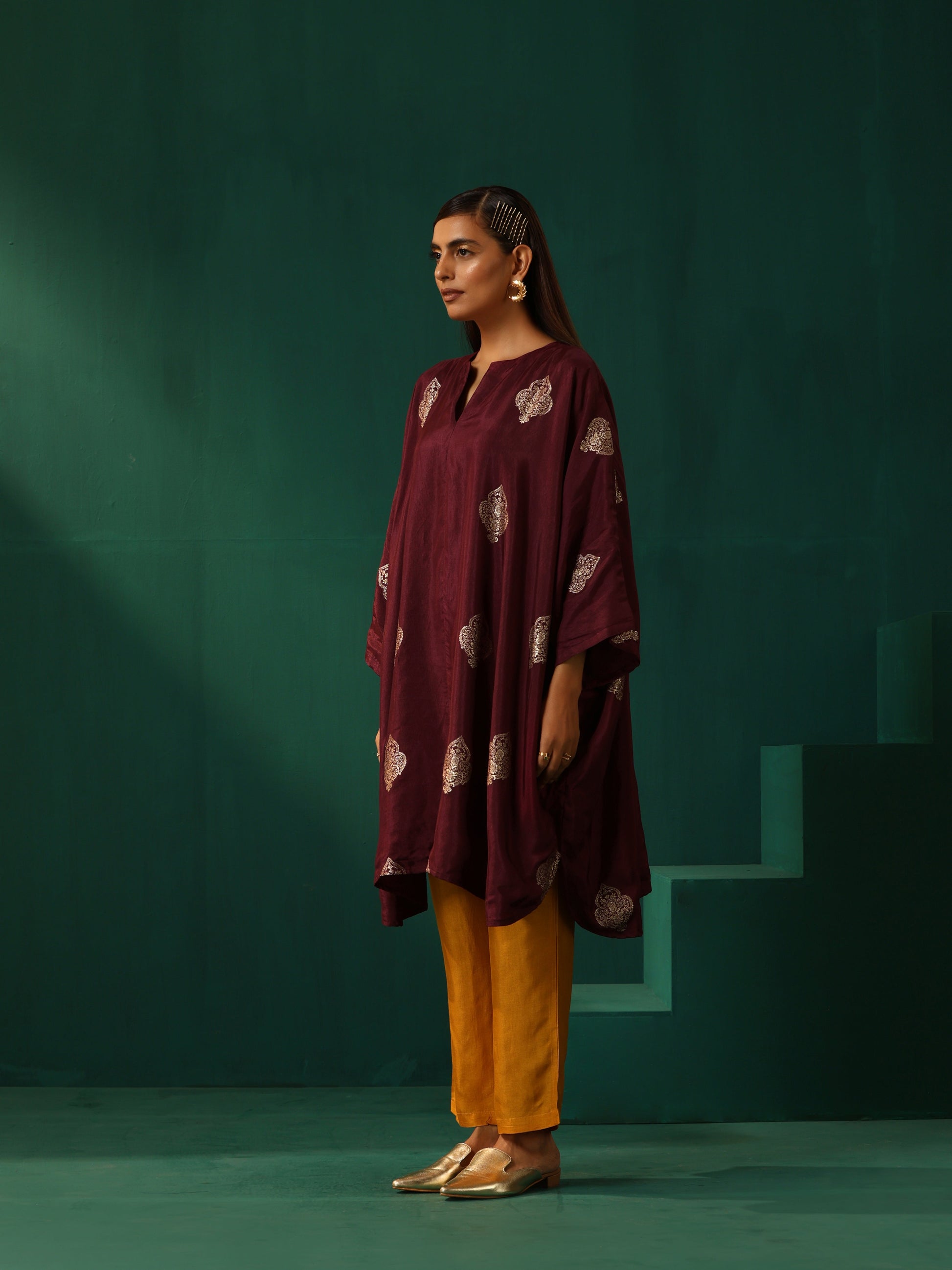 trueBrowns Wine Geometric Viscose Silk Kaftan Kurta Pant Set | Swadesiicart