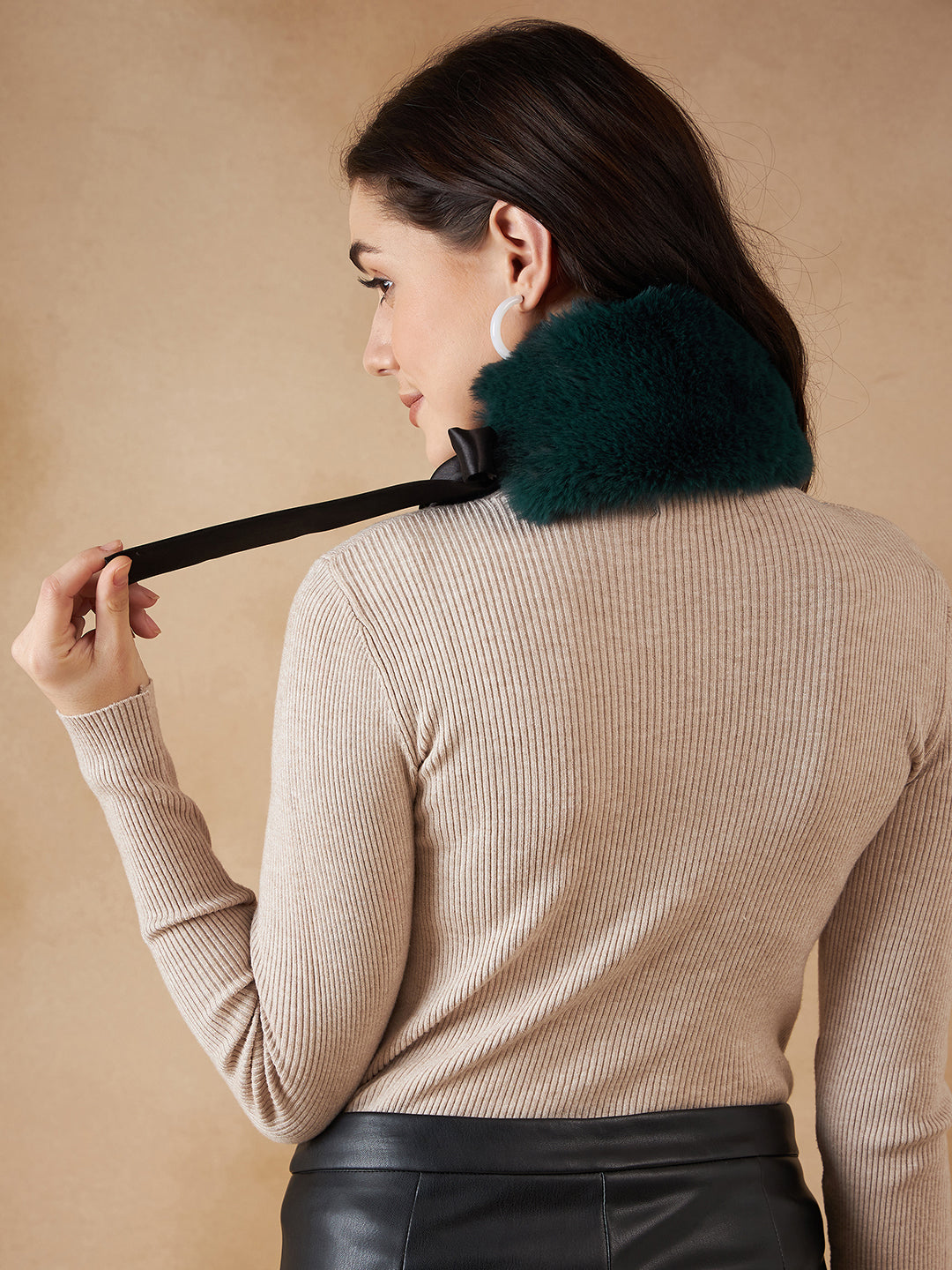 InWeave Women's Dark Teal Fur Neckpiece - Swadesiicart