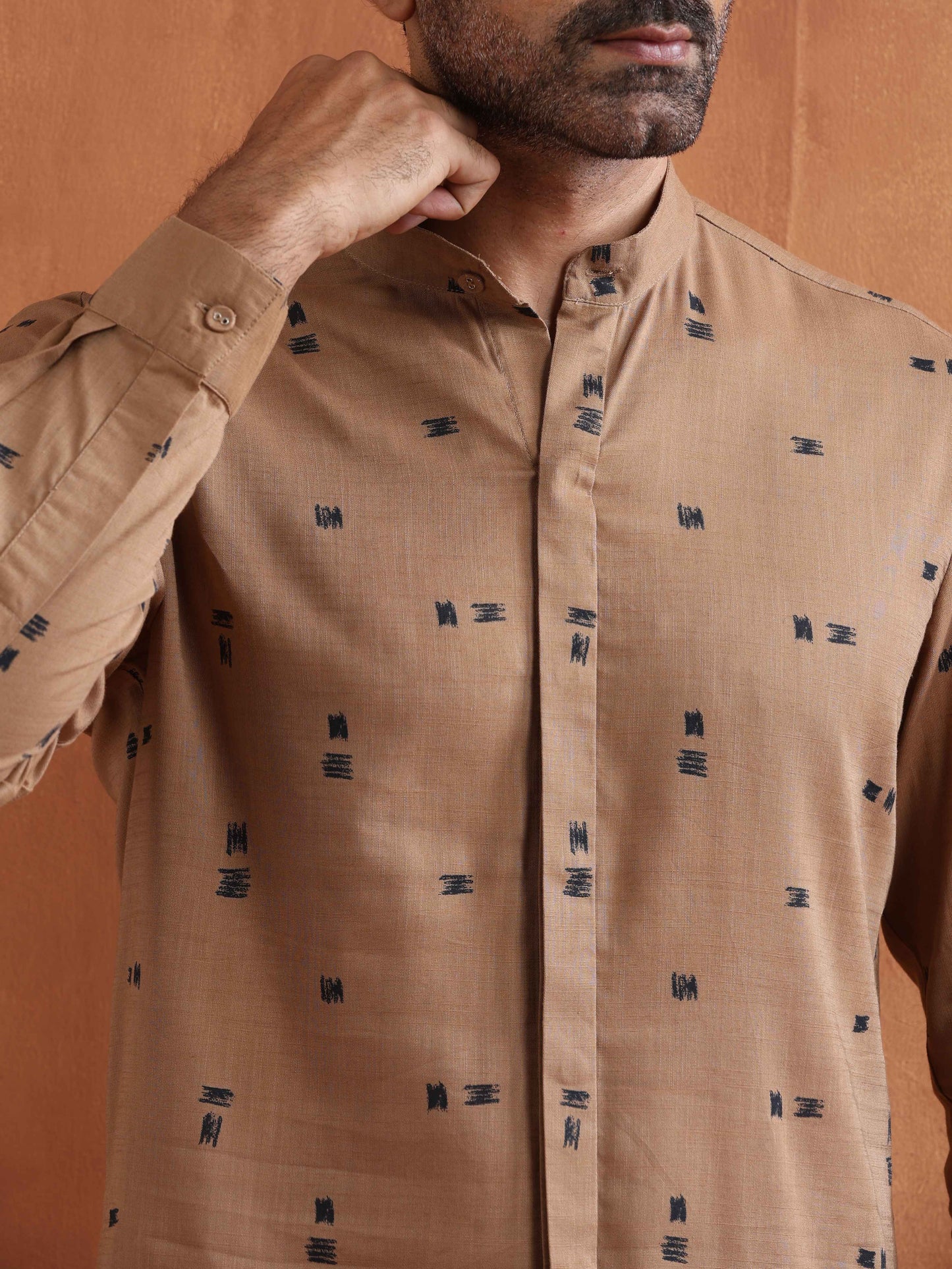 trueBrowns Men's Brown Printed Short Kurta | Swadesiicart
