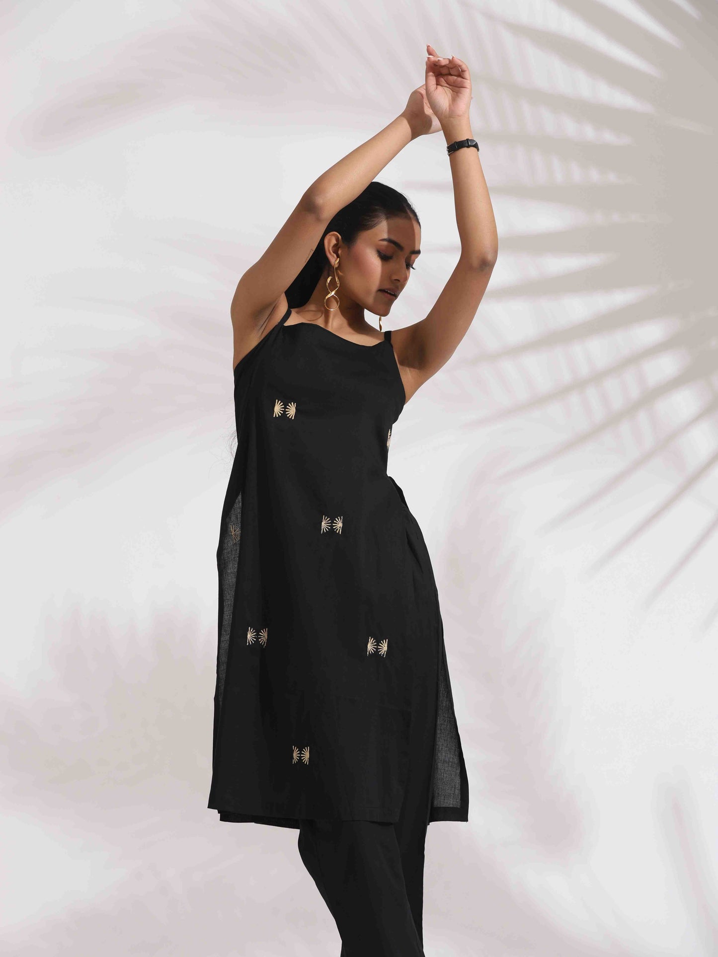 trueBrowns Black Cotton Embroidered Straight Kurta Set - Swadesiicart