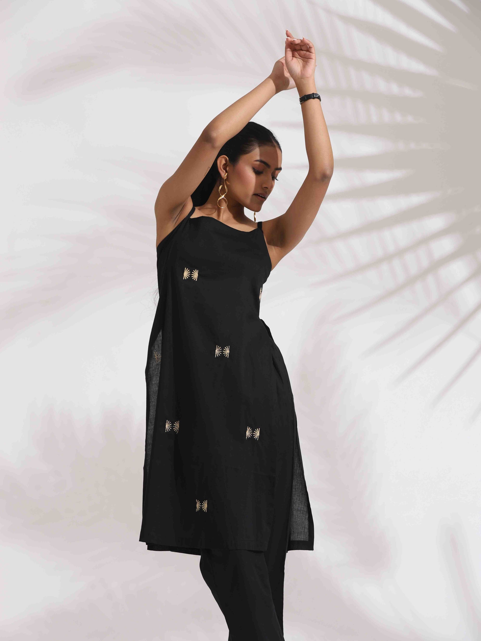 trueBrowns Black Cotton Embroidered Straight Kurta Set - Swadesiicart