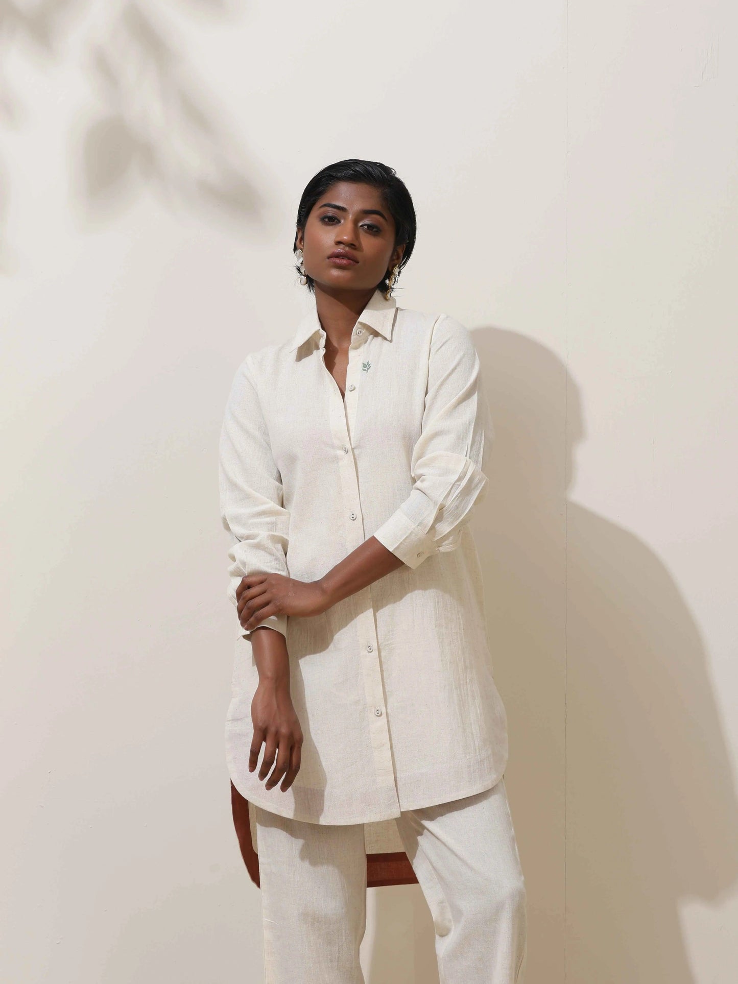 trueBrowns Off-White Cotton Linen Kurta Co-Ord Set - Swadesiicart