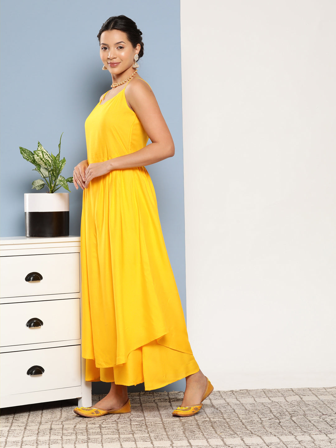 InWeave Women's Yellow Ray Strappy Kurta Set With Yellow Zig Zag Cotton Dupatta - Swadesiicart