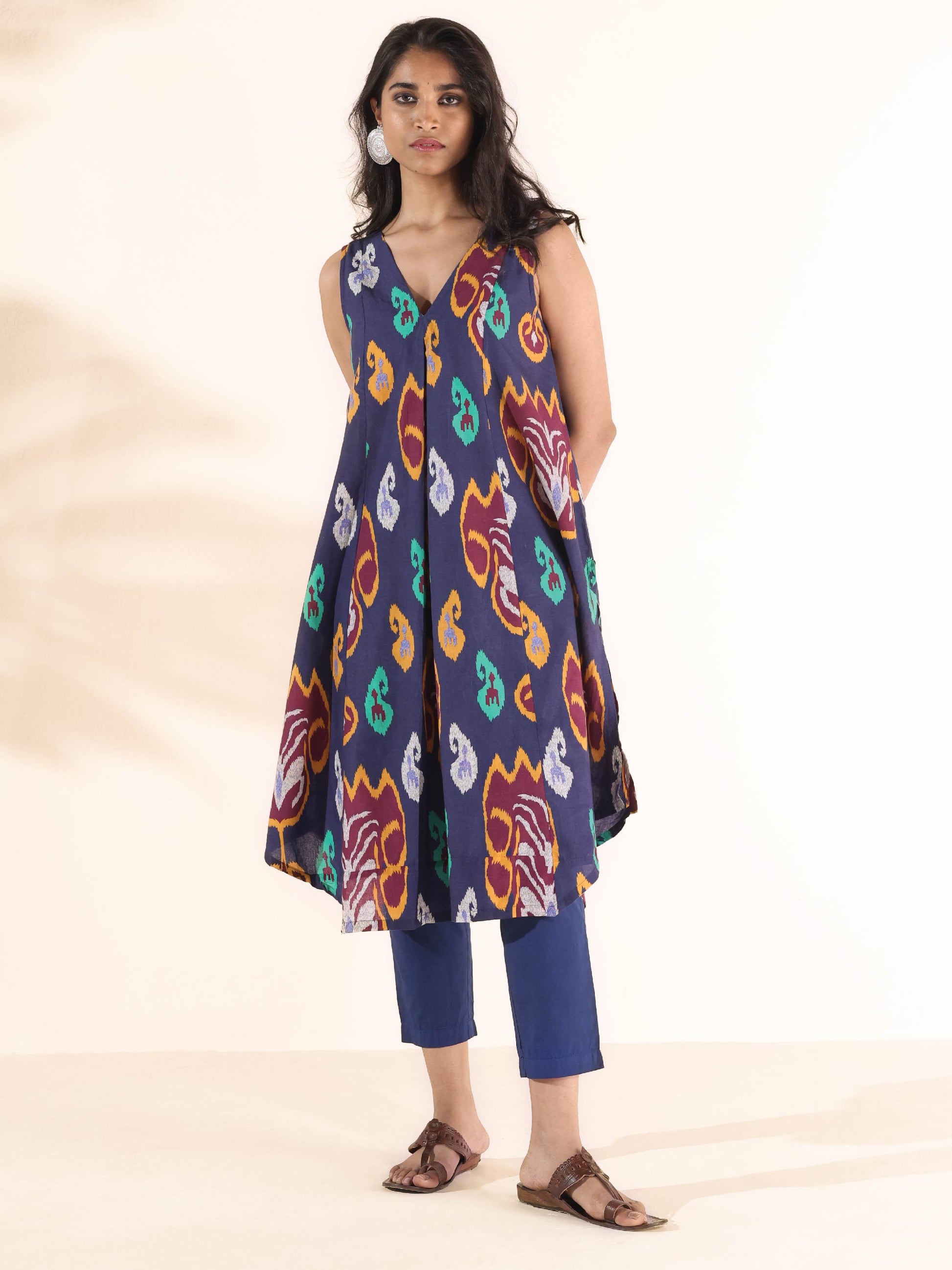 trueBrowns Purple Cotton Ikat Sleeveless Kurta Pant Set | Swadesiicart