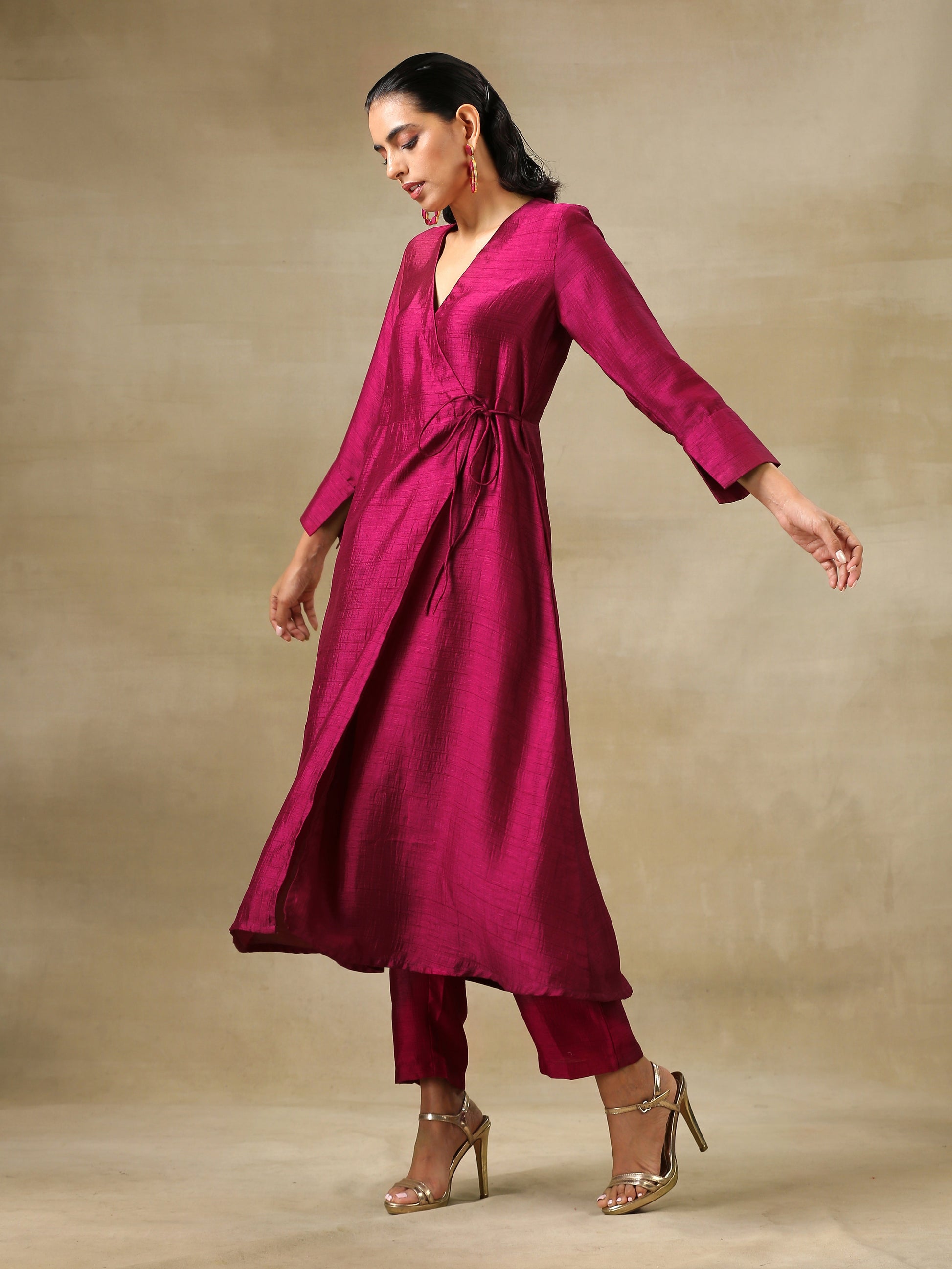 trueBrowns Purple Textured Silk Angrakha Kurta Pant Set | Swadesiicart