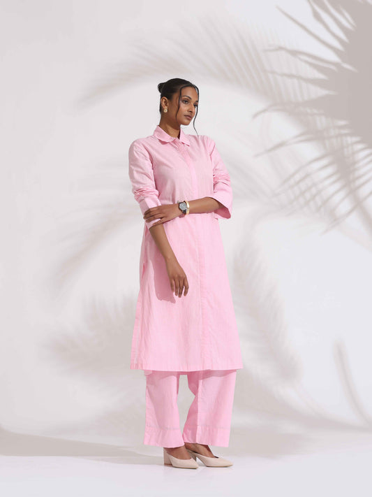 trueBrowns Pink Cotton Embroidered Kurta Set | Swadesiicart