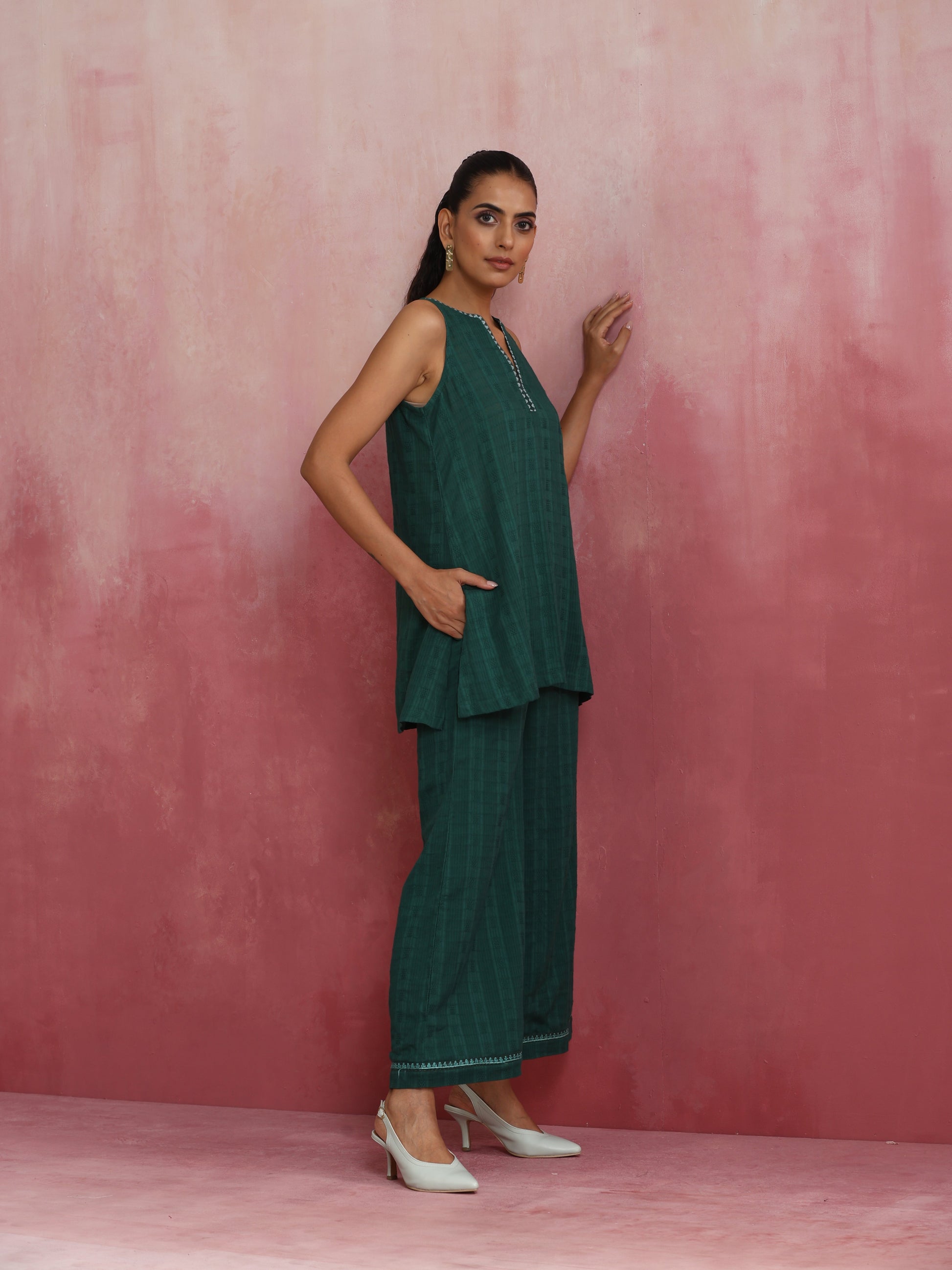 trueBrowns Dark Green Cotton Dobby Kurta Co-ord set - Swadesiicart