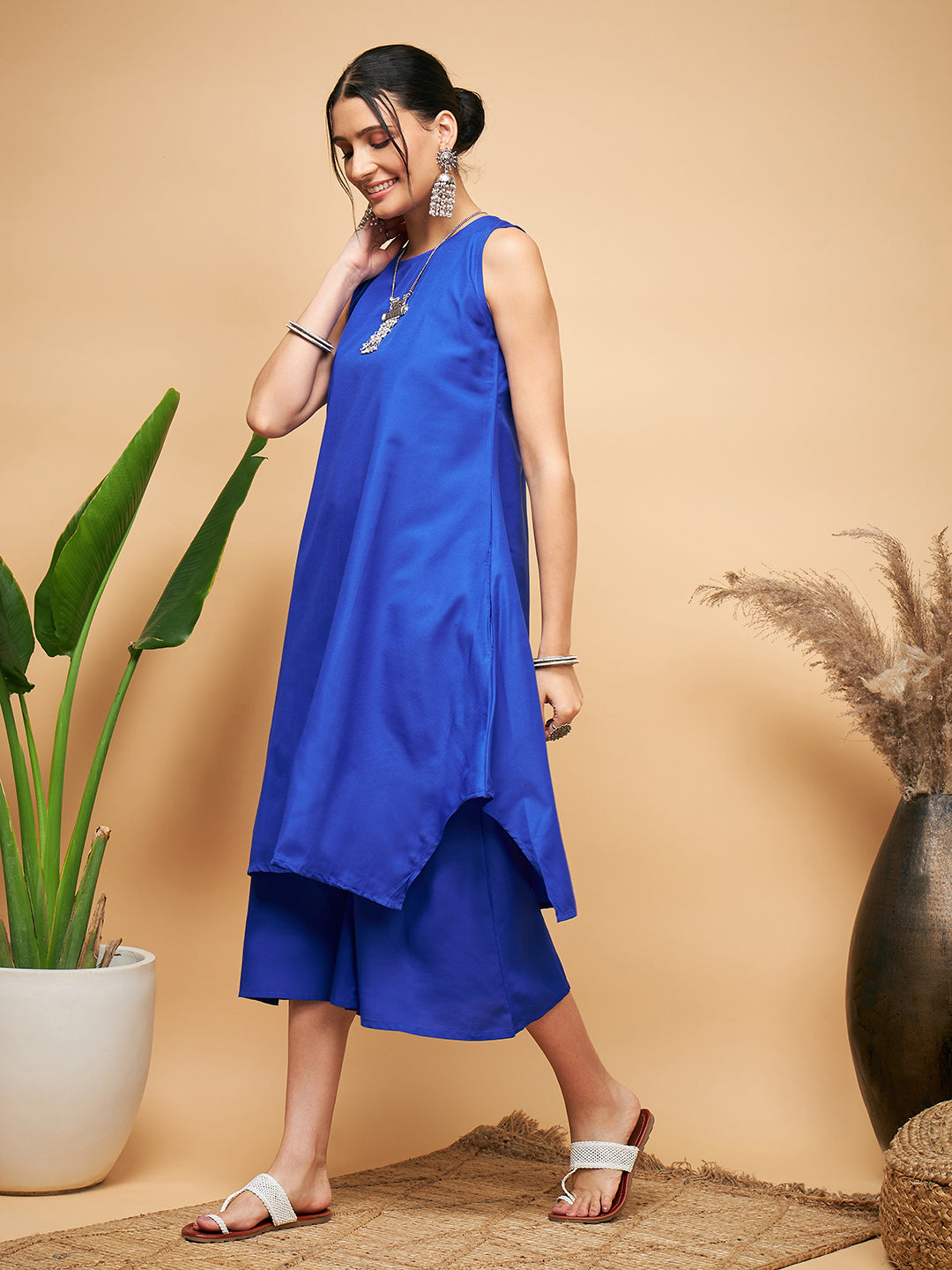 InWeave Women's Ink Blue Short Kurta Palazzo Set - Swadesiicart