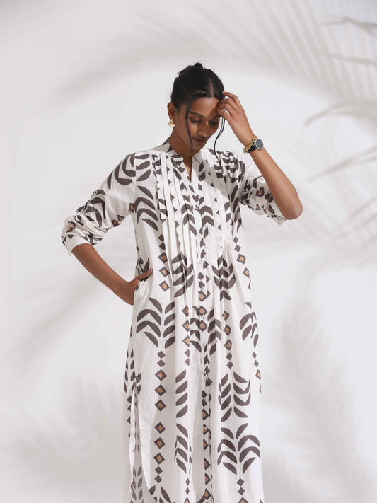 trueBrowns White Cotton Stripe Print Pleated Kurta Set | Swadesiicart