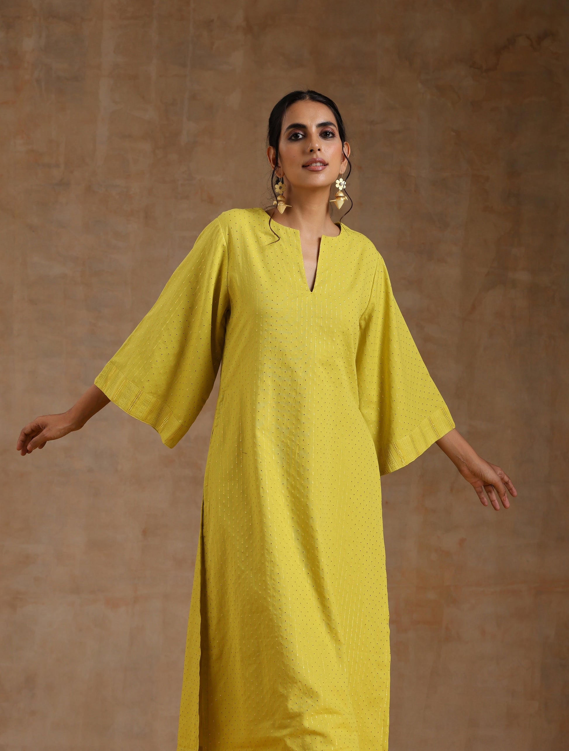 trueBrowns Lime Gold Cotton Relax High Slit Kurta Set | Swadesiicart