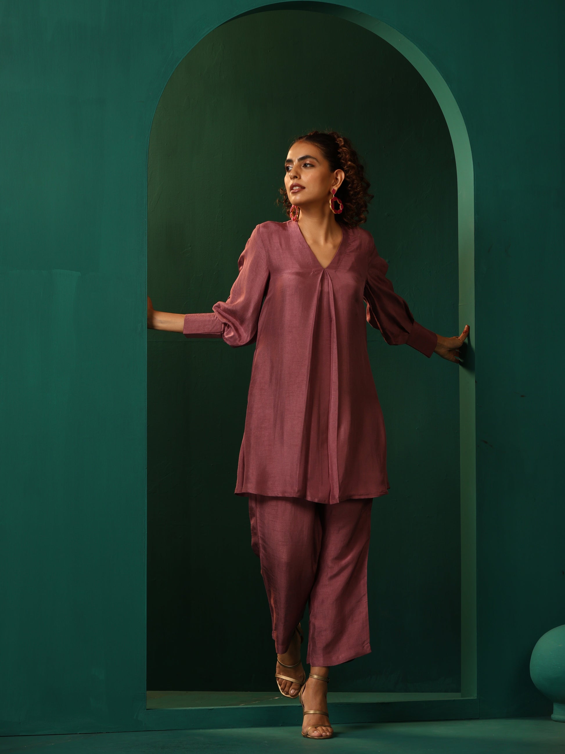 trueBrowns Light Mauve Silk Front Pleat Co-ord Set - Swadesiicart