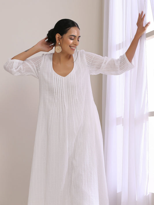 trueBrowns White Dobby Front Pleated Long Kurta Pant Set | Swadesiicart