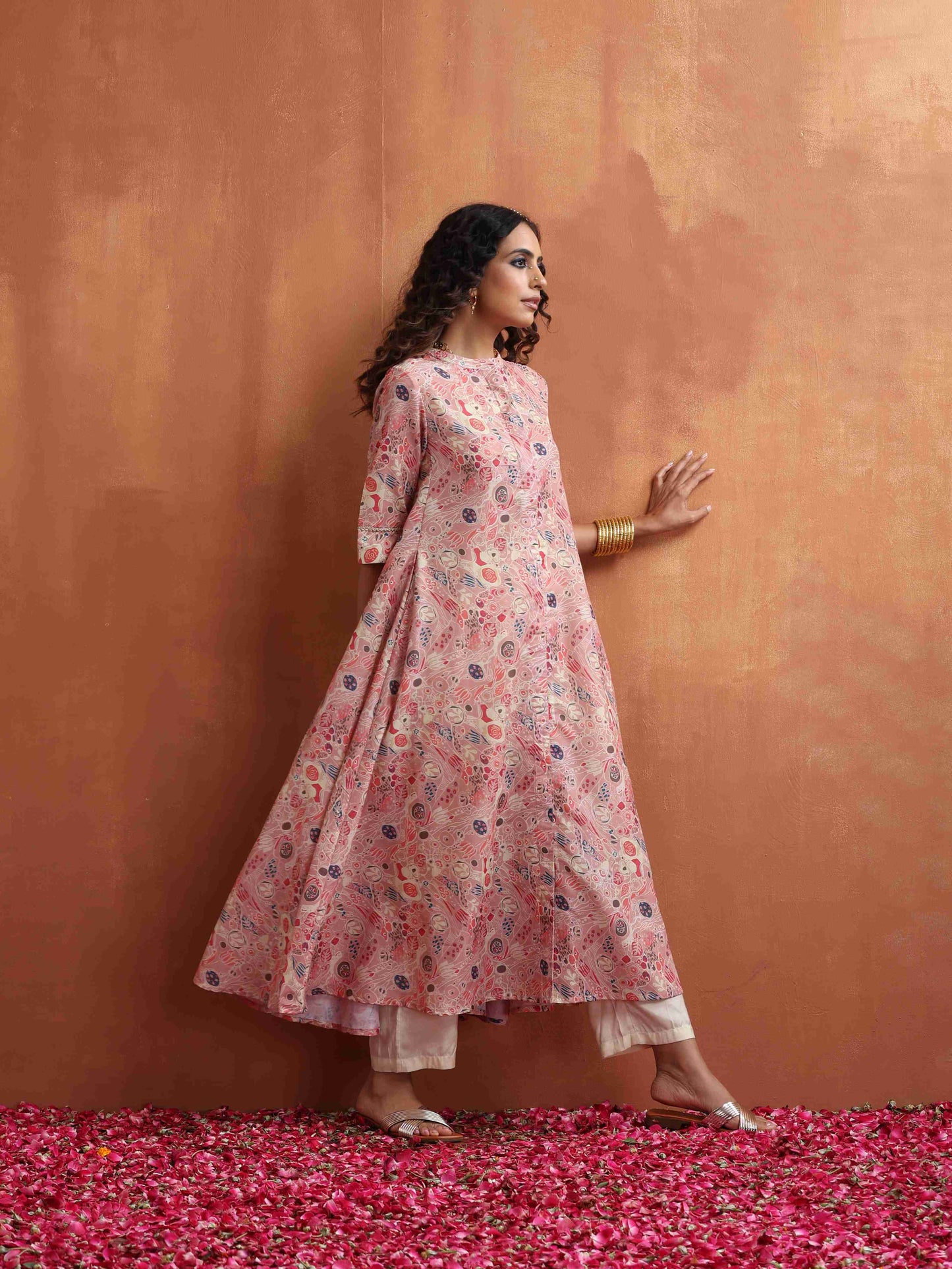 trueBrowns Pink Flared Anarkali Kurta Set | Swadesiicart