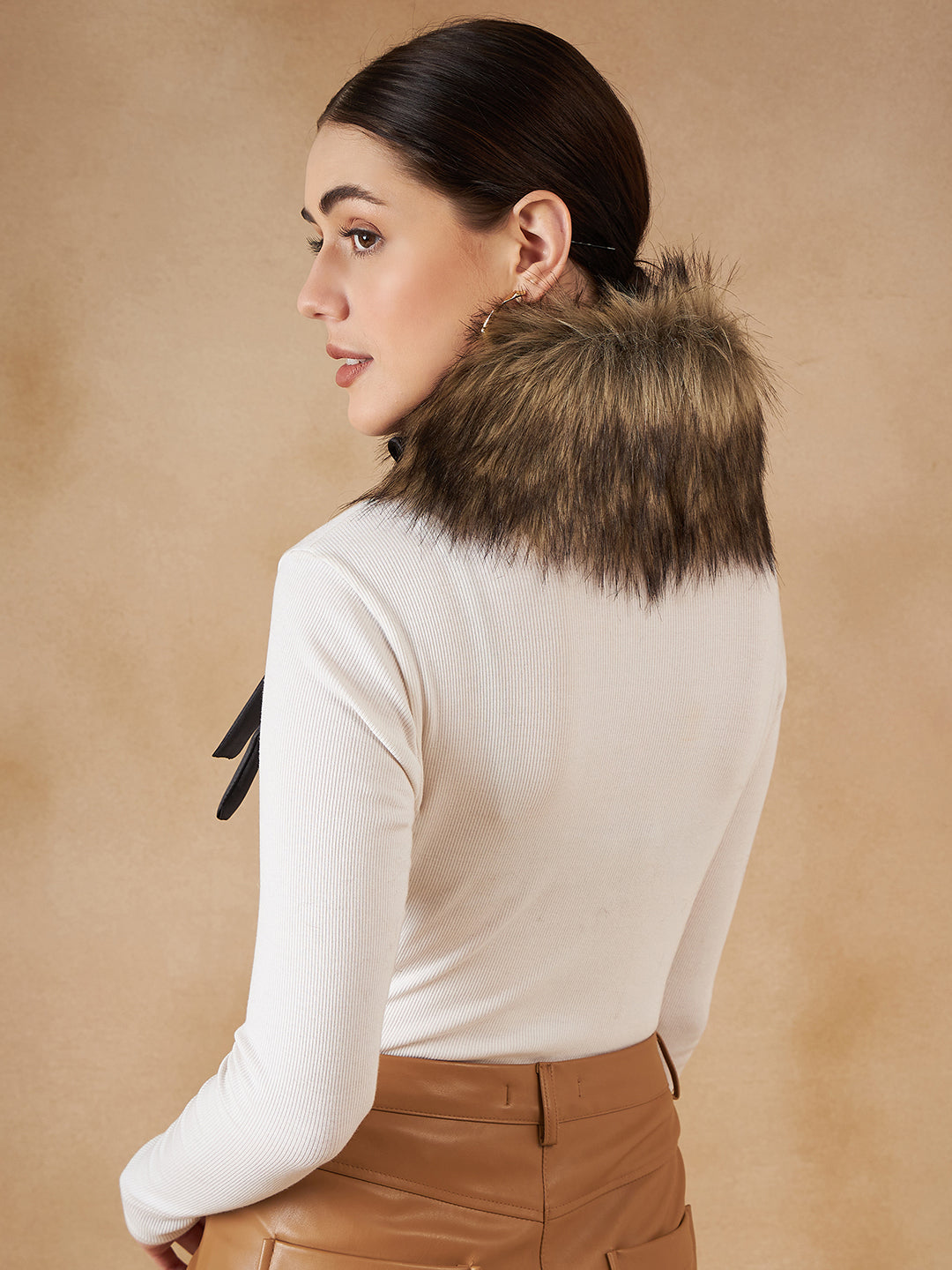 InWeave Women's Beige Print Fur Neckpiece - Swadesiicart