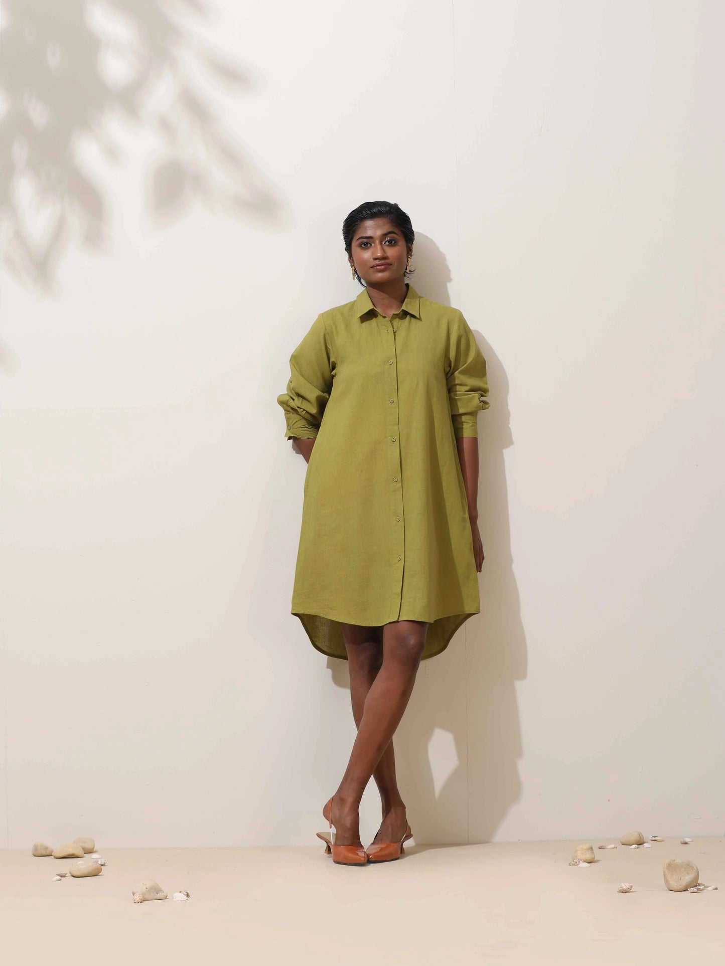 trueBrowns Pear Green Cotton Linen Dress | Swadesiicart