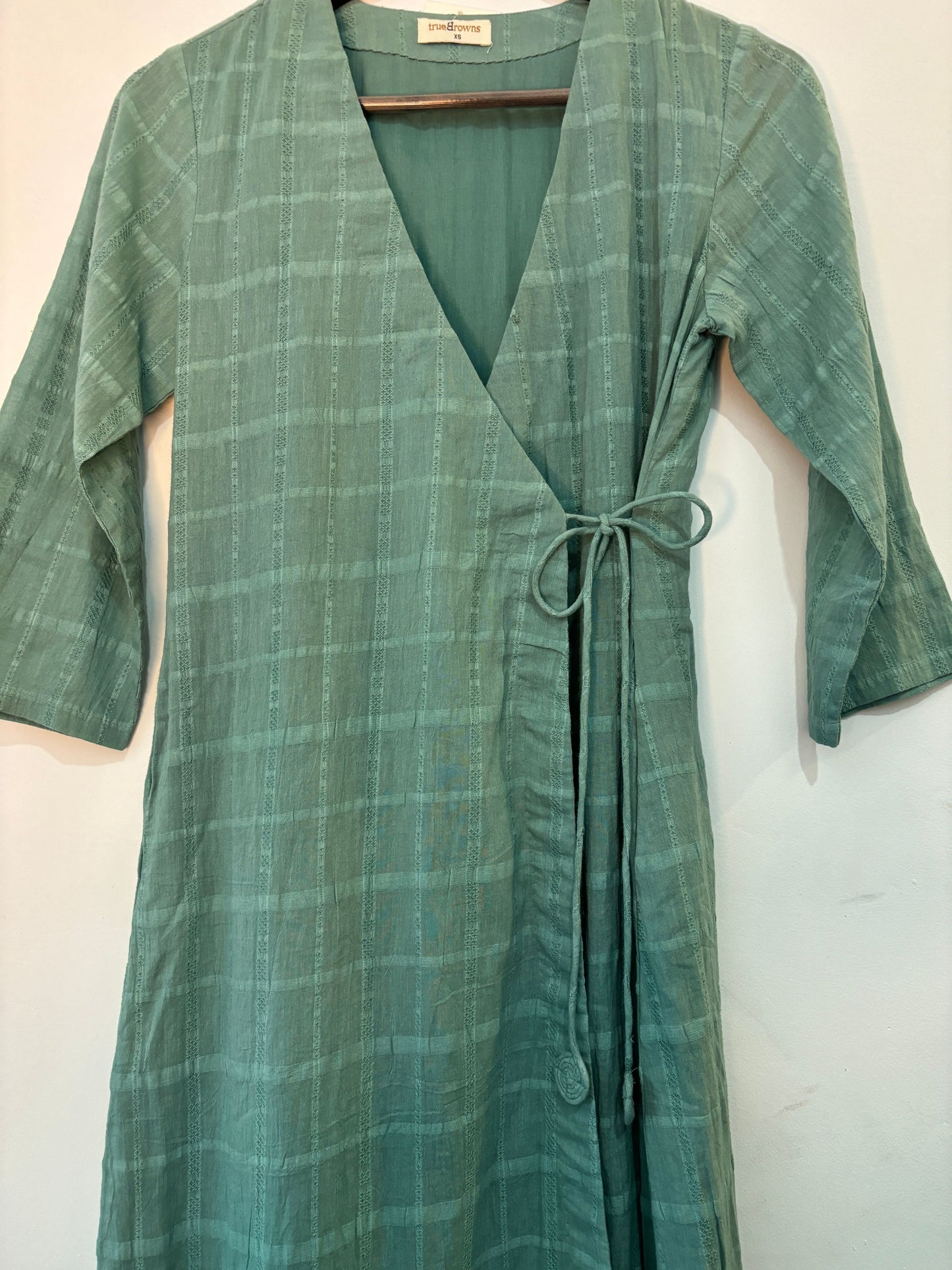 trueBrowns Blue Square Dobby Kurta Set | Swadesiicart