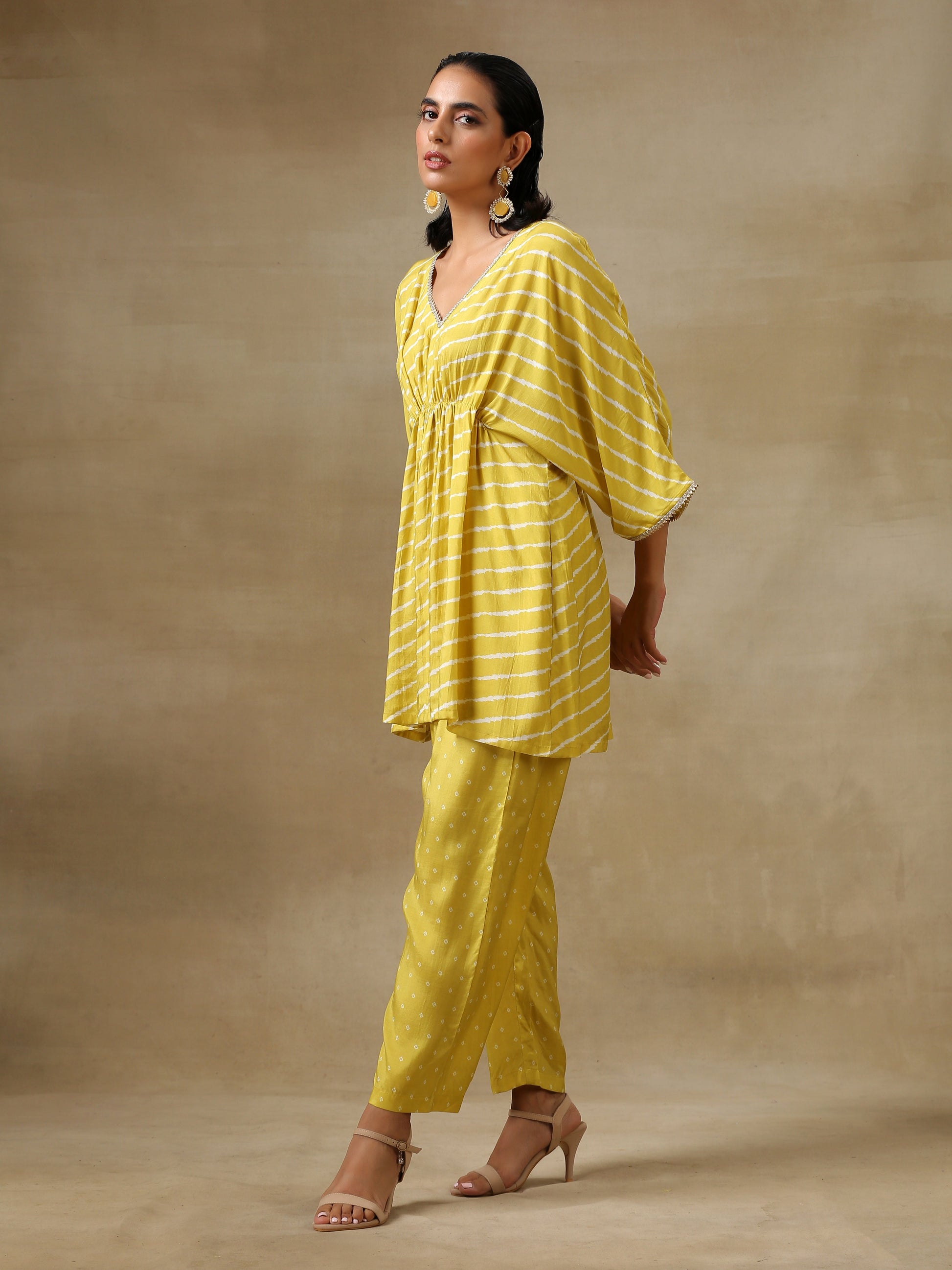trueBrowns Lime Green Bandhani Printed Silk Drop Shoulder Co-Ord Set - Swadesiicart