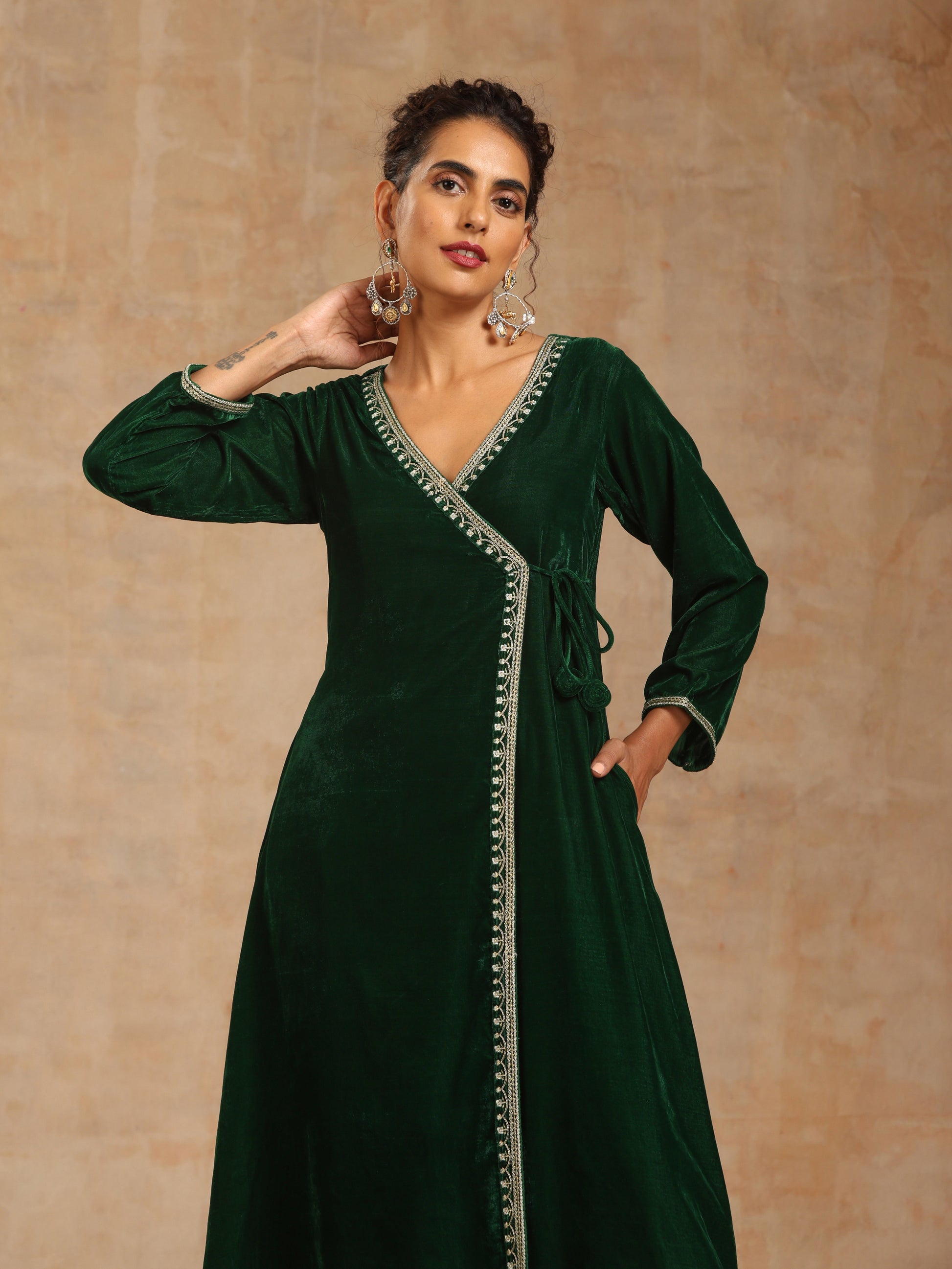 trueBrowns Green Velvet Embroidered Angrakha Kurta | Swadesiicart