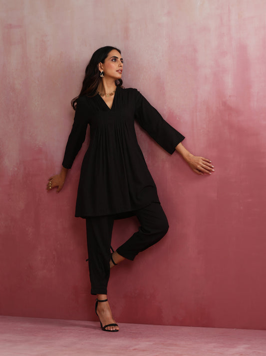 trueBrowns Black Viscose Slub Pleated Kurta Co-ord Set - Swadesiicart