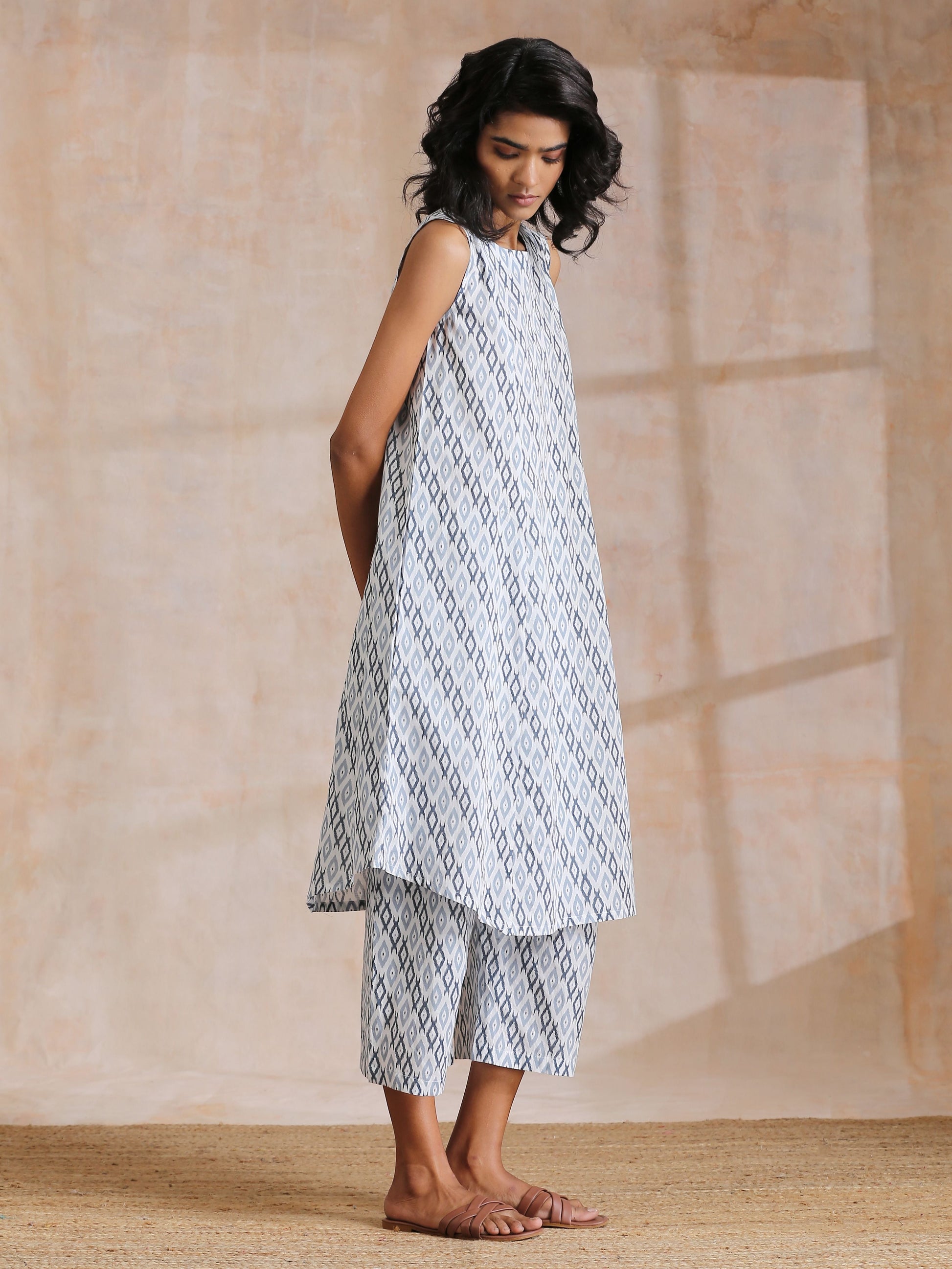 trueBrowns Multi Grey On Grey Ikat Print Cotton High-Low Co-Ord Set - Swadesiicart