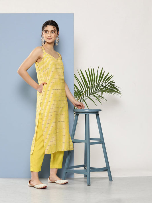 Ahalyaa Women Yellow Floral Printed Kurta with Trousers & Jacket | Swadesiicart