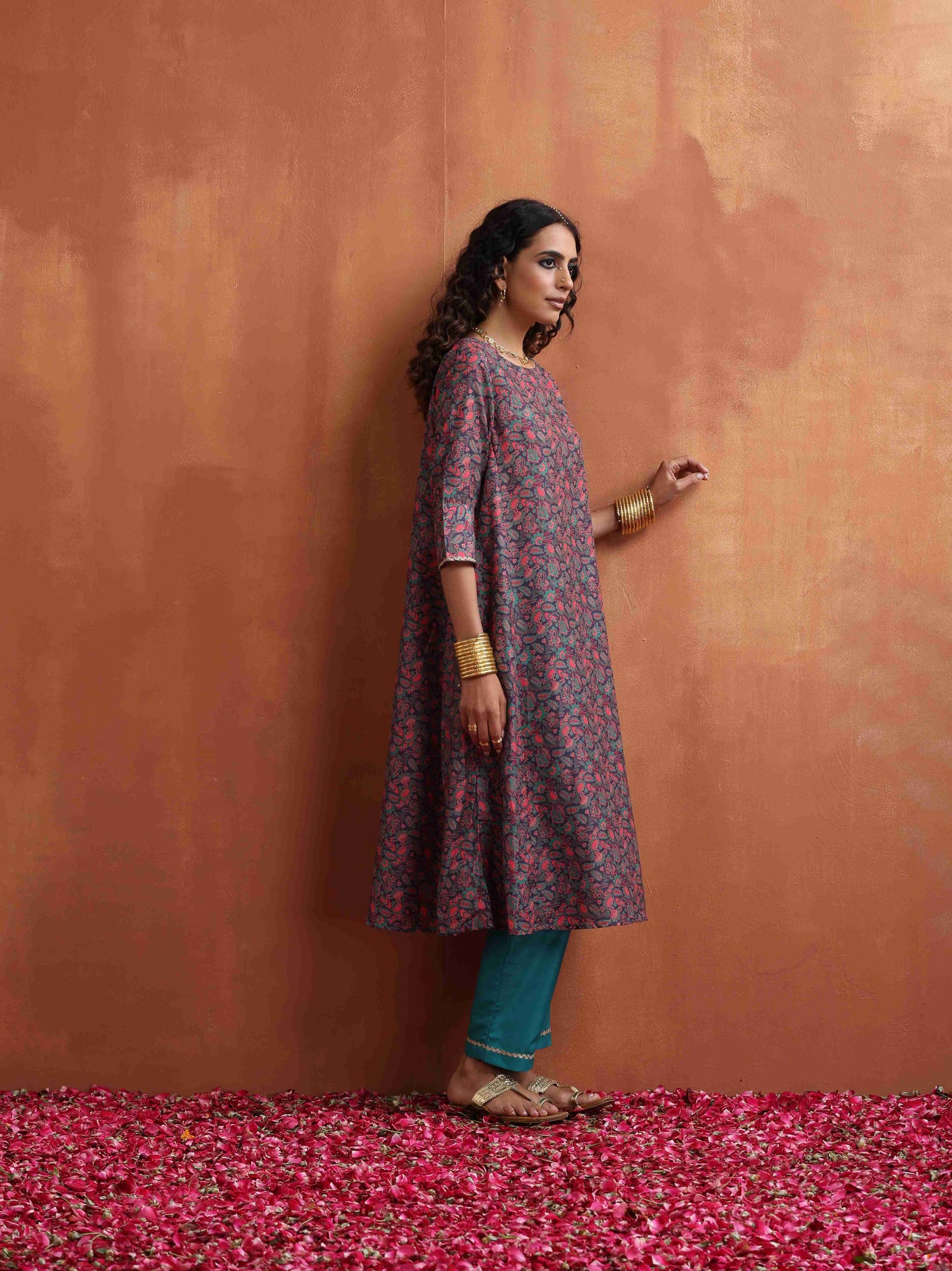 trueBrowns Purple Print A-line Kurta Set | Swadesiicart
