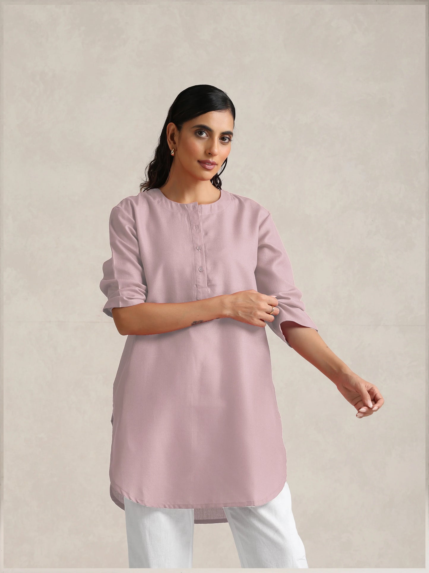 trueBrowns Pink Cotton Blend Short Kurta | Swadesiicart