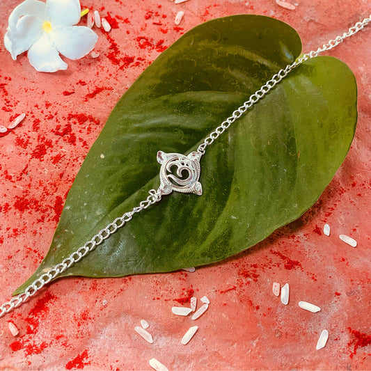 trueBrowns 925 Sterling Silver Textured Om Silver Chain Rakhi | Swadesiicart