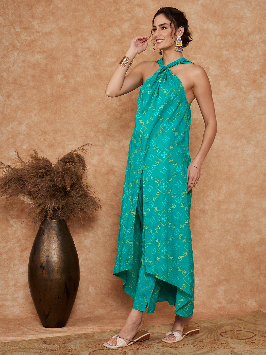 InWeave Women's Aqua S Print Twisted Neckline Kurta Pant Set - Swadesiicart