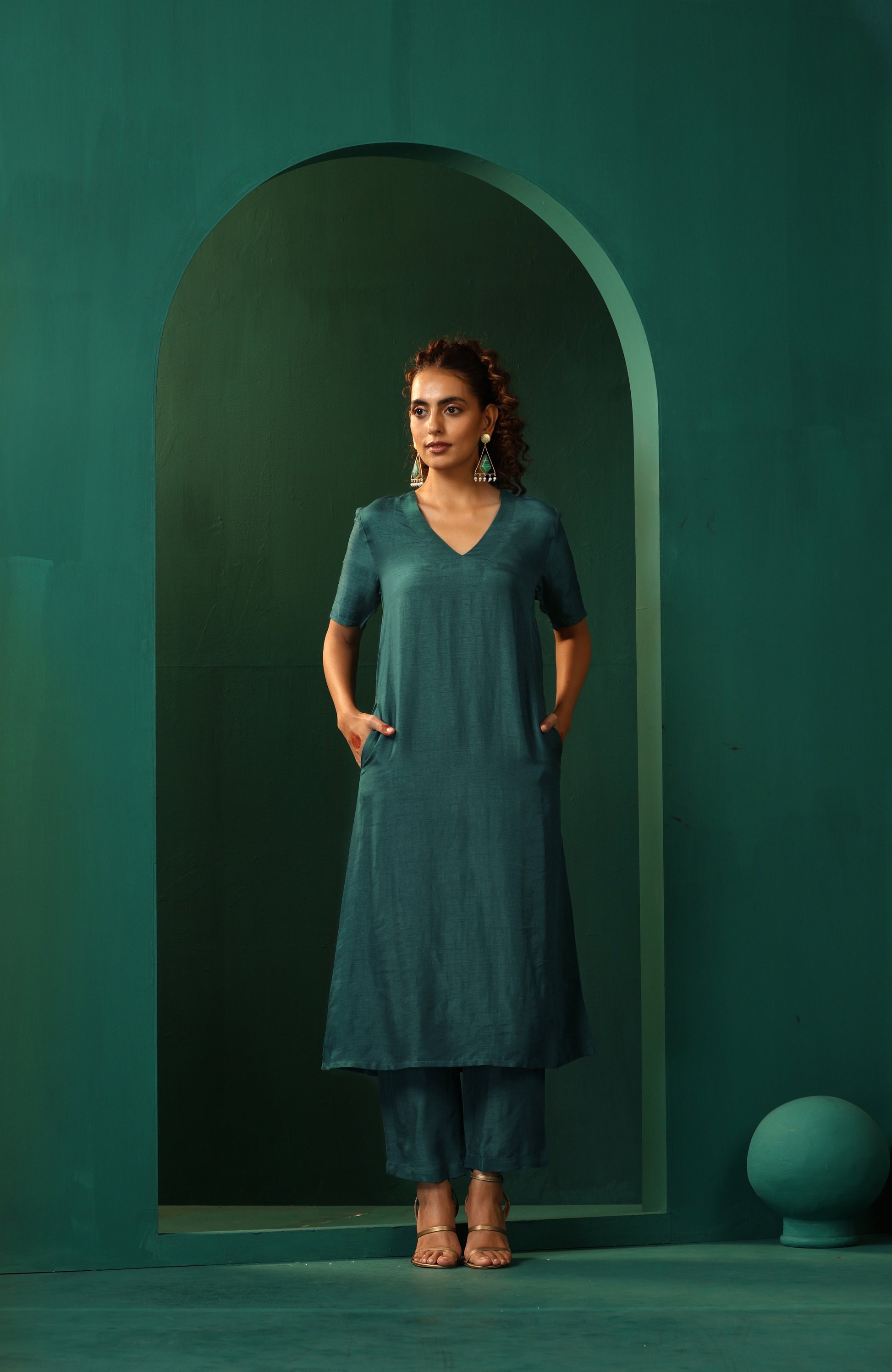trueBrowns Blue Teal Silk Kurta Jacket Set | Swadesiicart