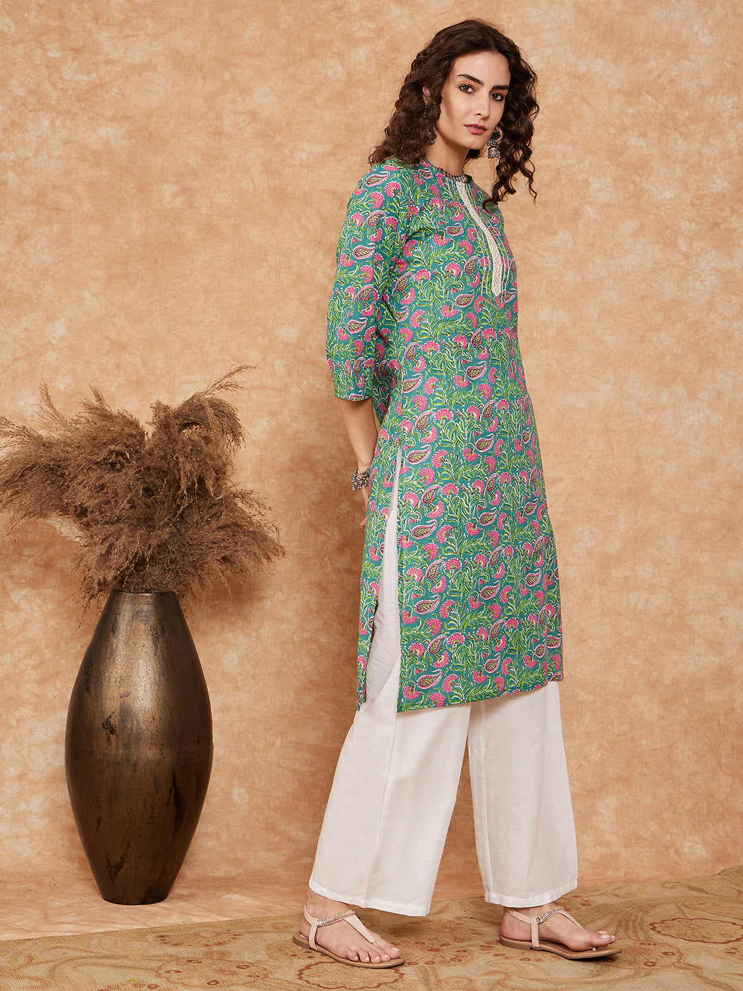 InWeave Women's Sea Green Pink Lace Gota Work Straight Kurta - Swadesiicart