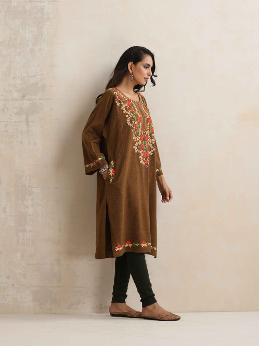 trueBrowns Brown Kashmiri Embroidered Woollen Phiran Kurta | Swadesiicart